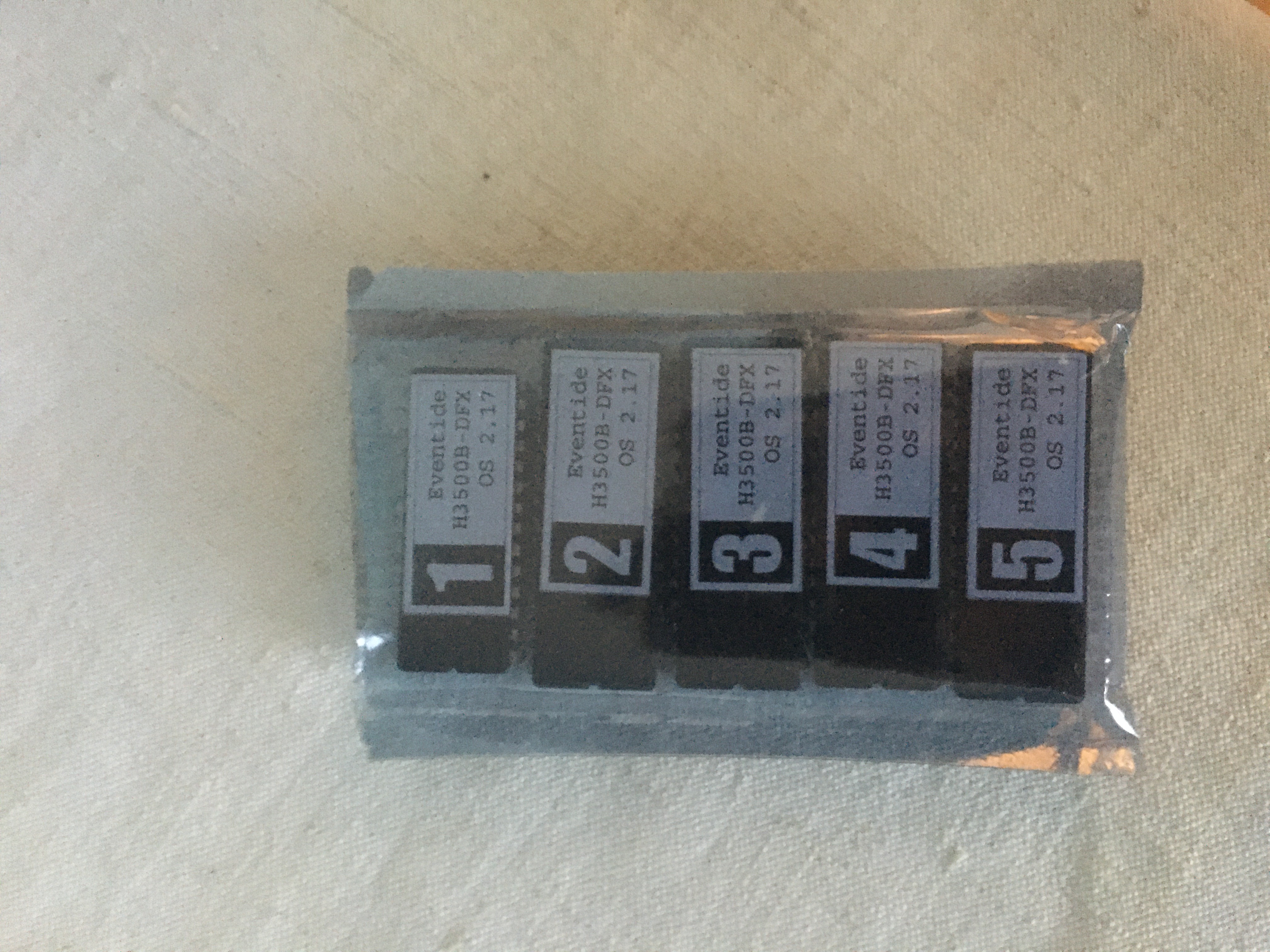 Vends EPROMs H3500B-DFX