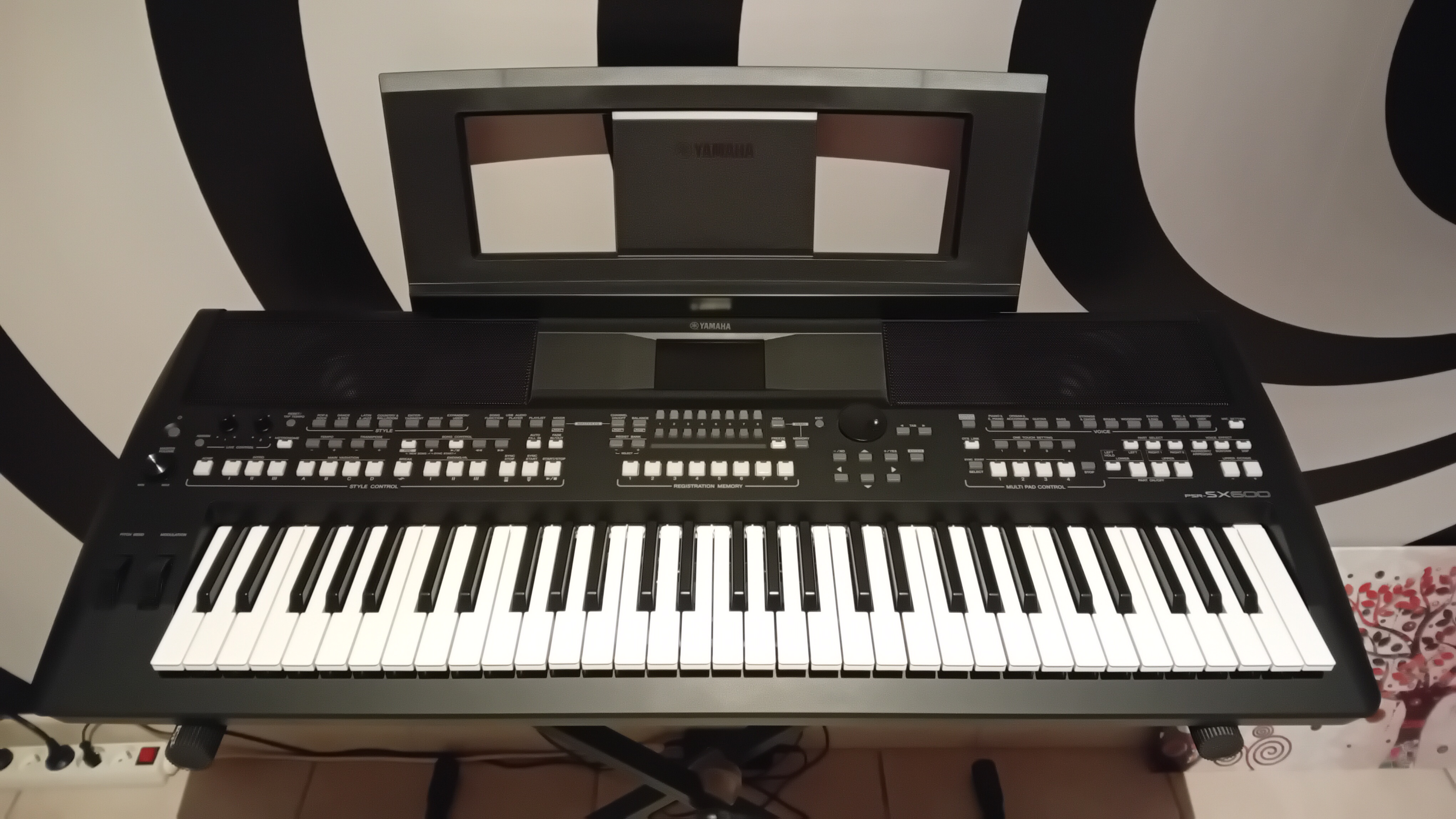 Vends Clavier arrangeur yamaha psr sx 600.