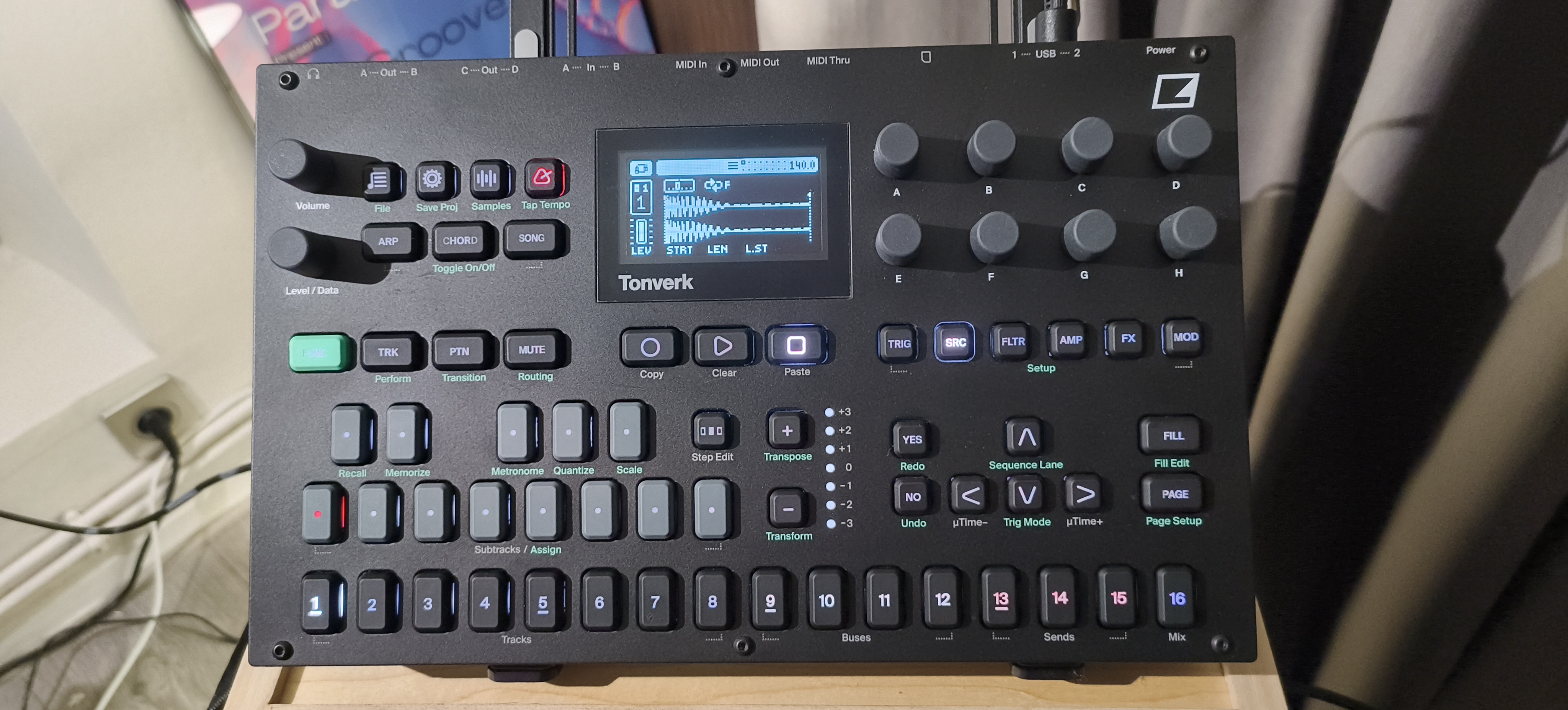 ELEKTRON TONVERK  ( parfait etat + facture + garantie)