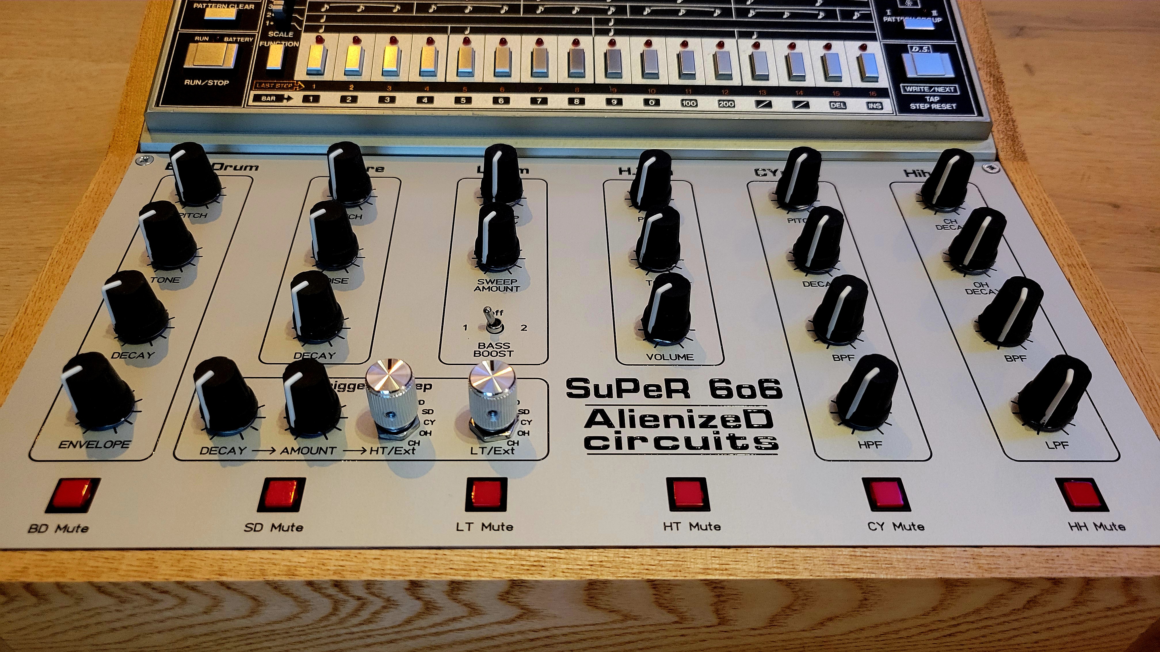 Roland TR-606 (54721)