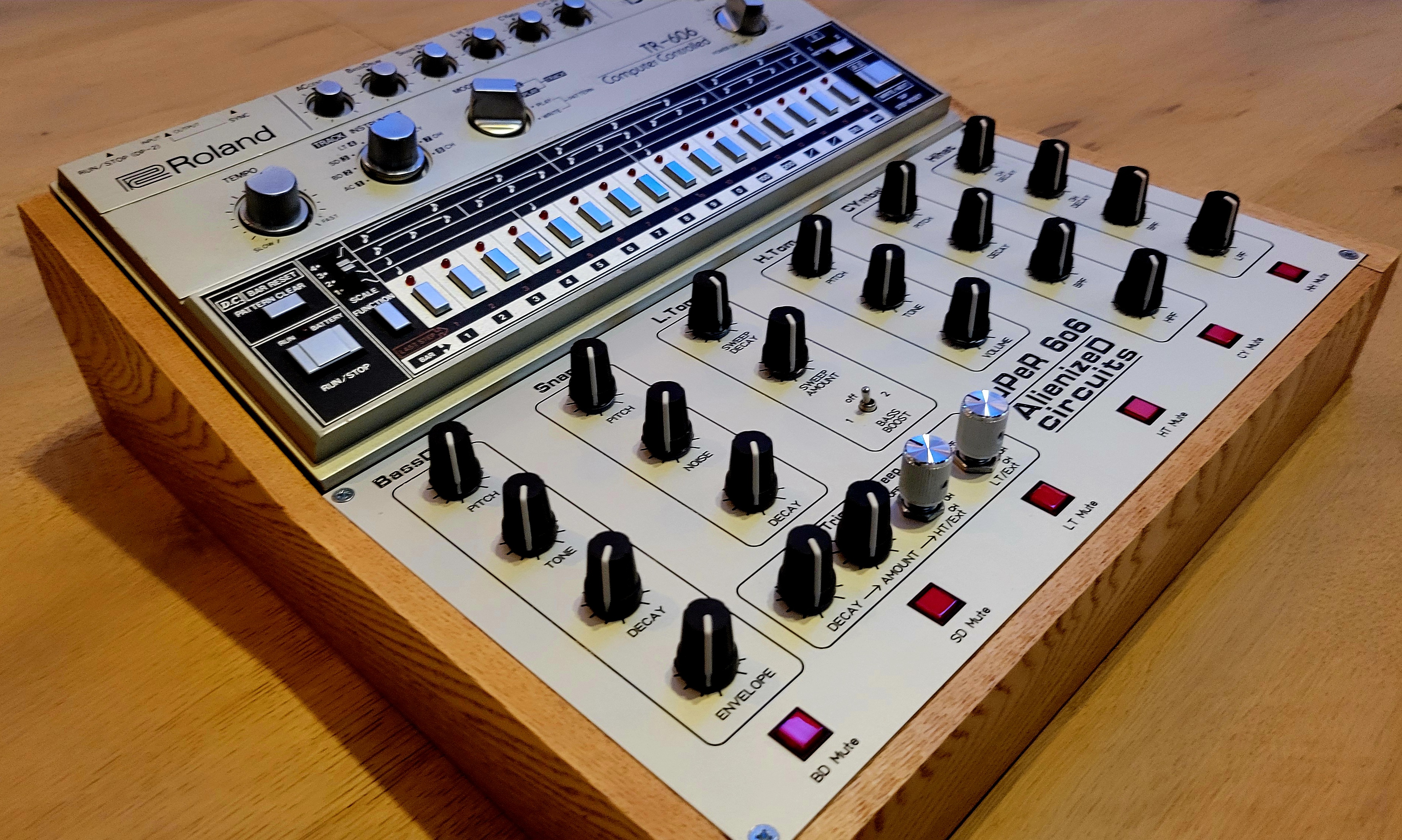 Roland TR-606 (11506)