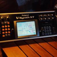 Roland V-Synth XT