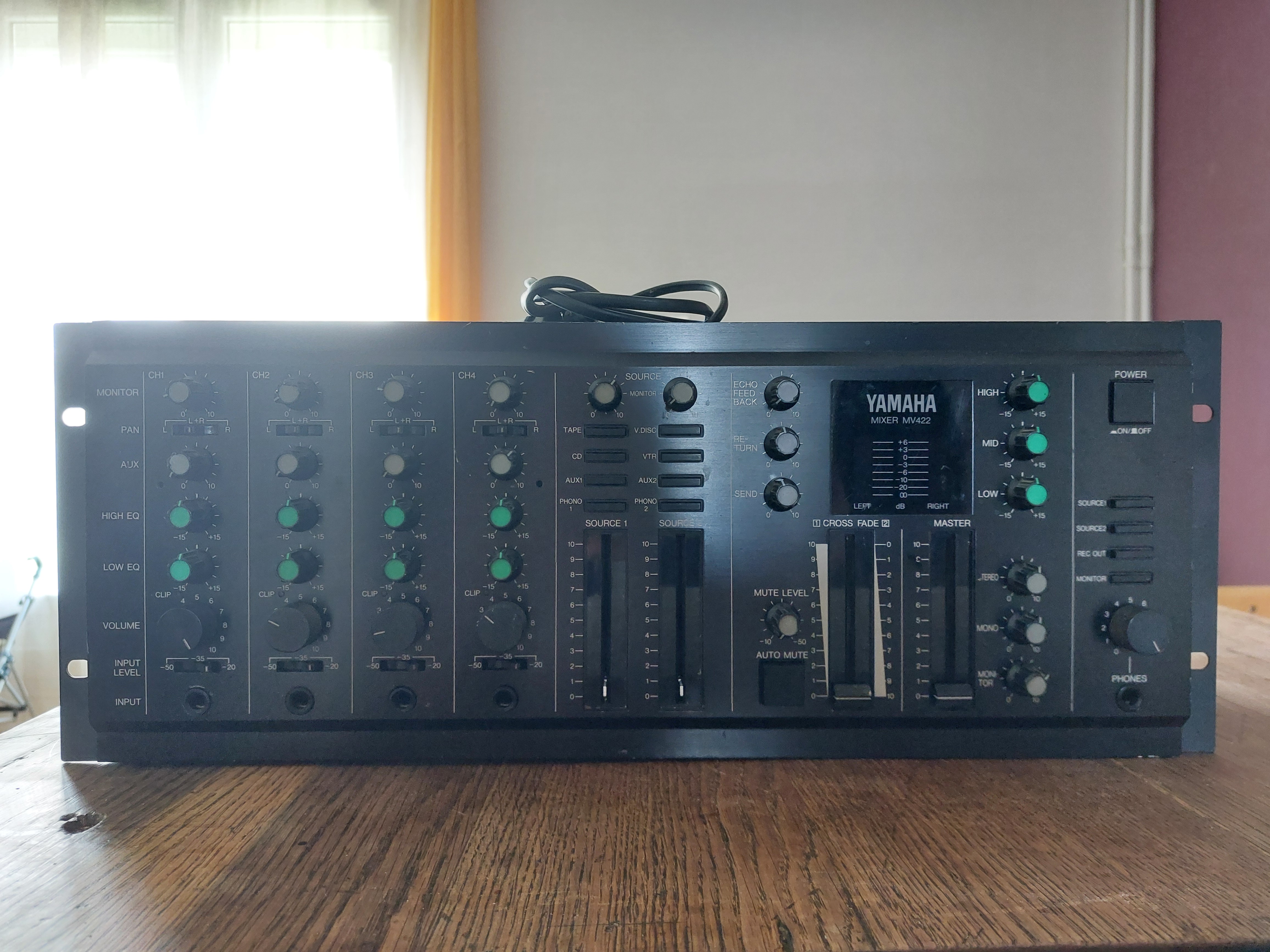 Vends mixer rackable yamaha mv422 révisé