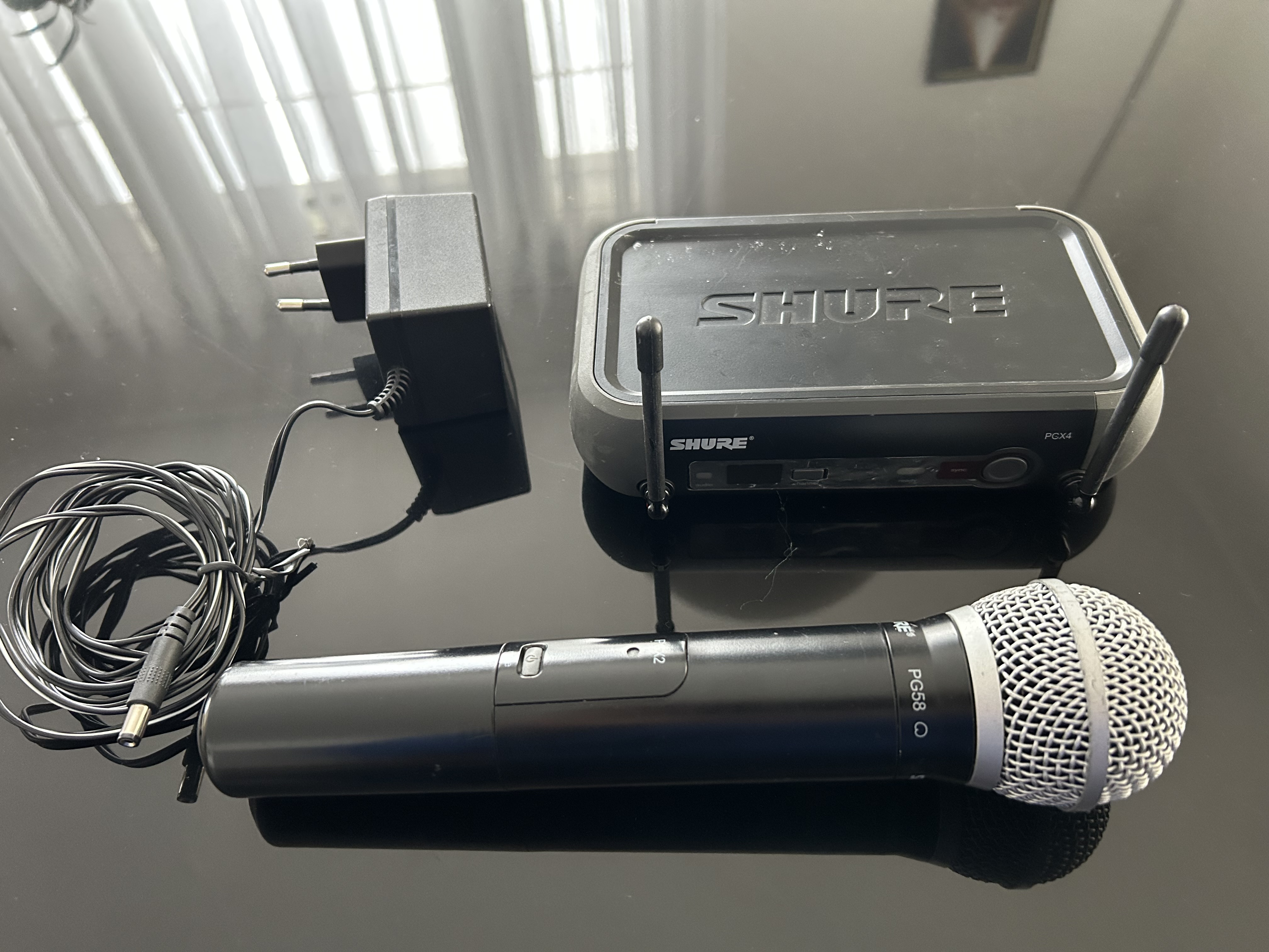 Vends SHURE Micro HF et Receveur PGX4