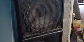 Retour de scène JBL MR 805