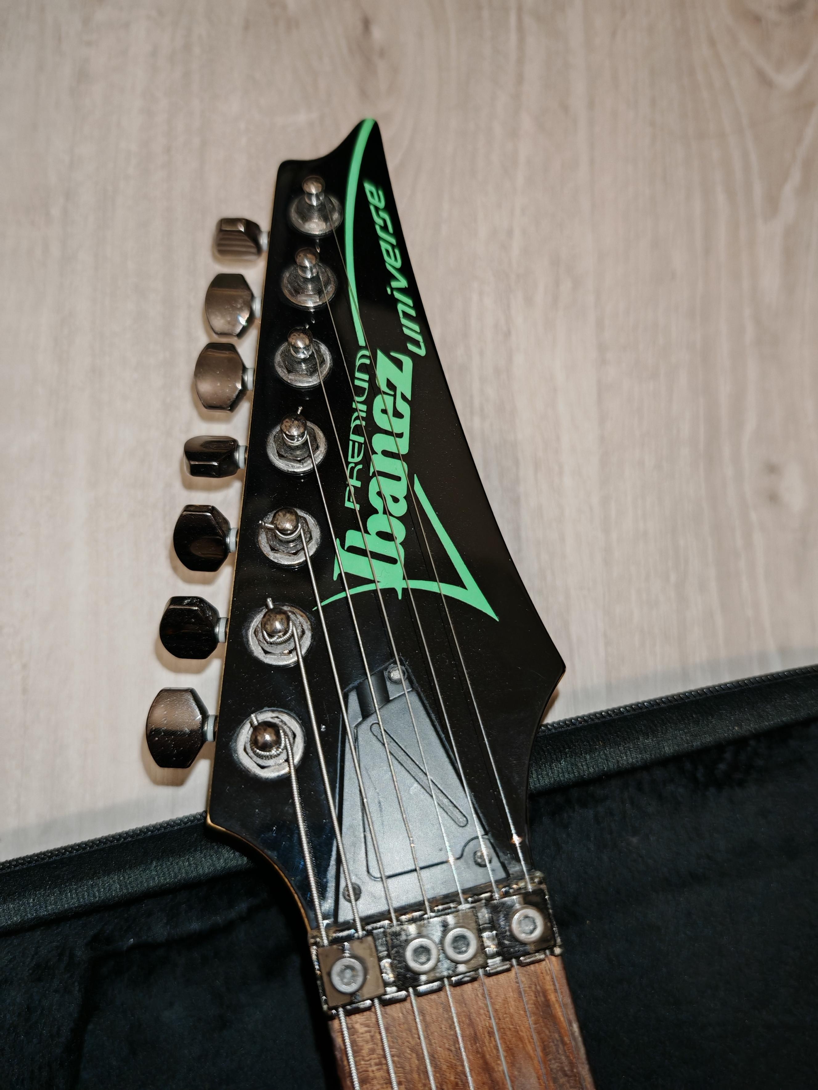Vend Ibanez UV70p BK premium (7 cordes) 