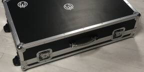 Flight case pedalboard spider