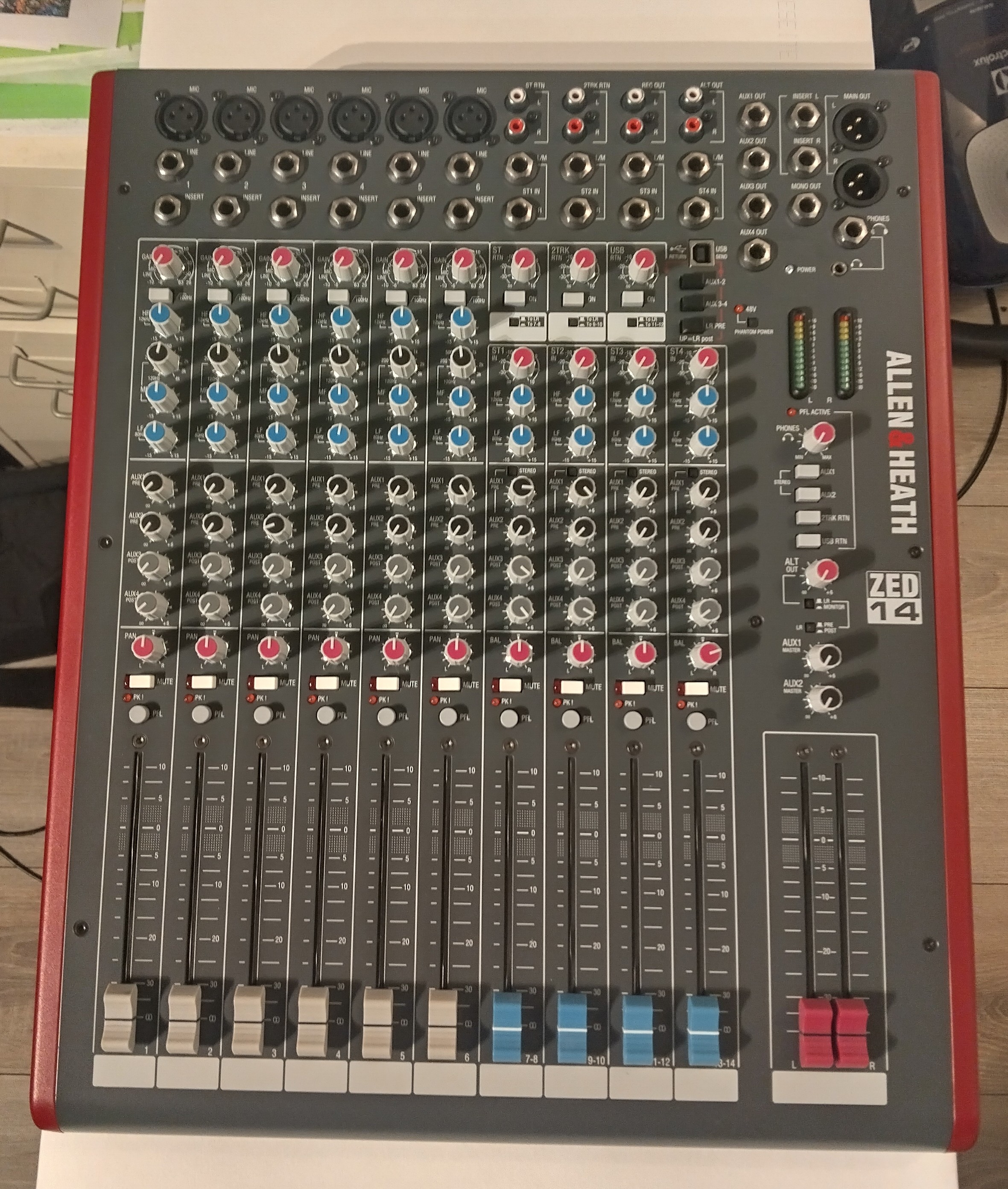 Vends table de mixage Allen & Heath ZED-14
