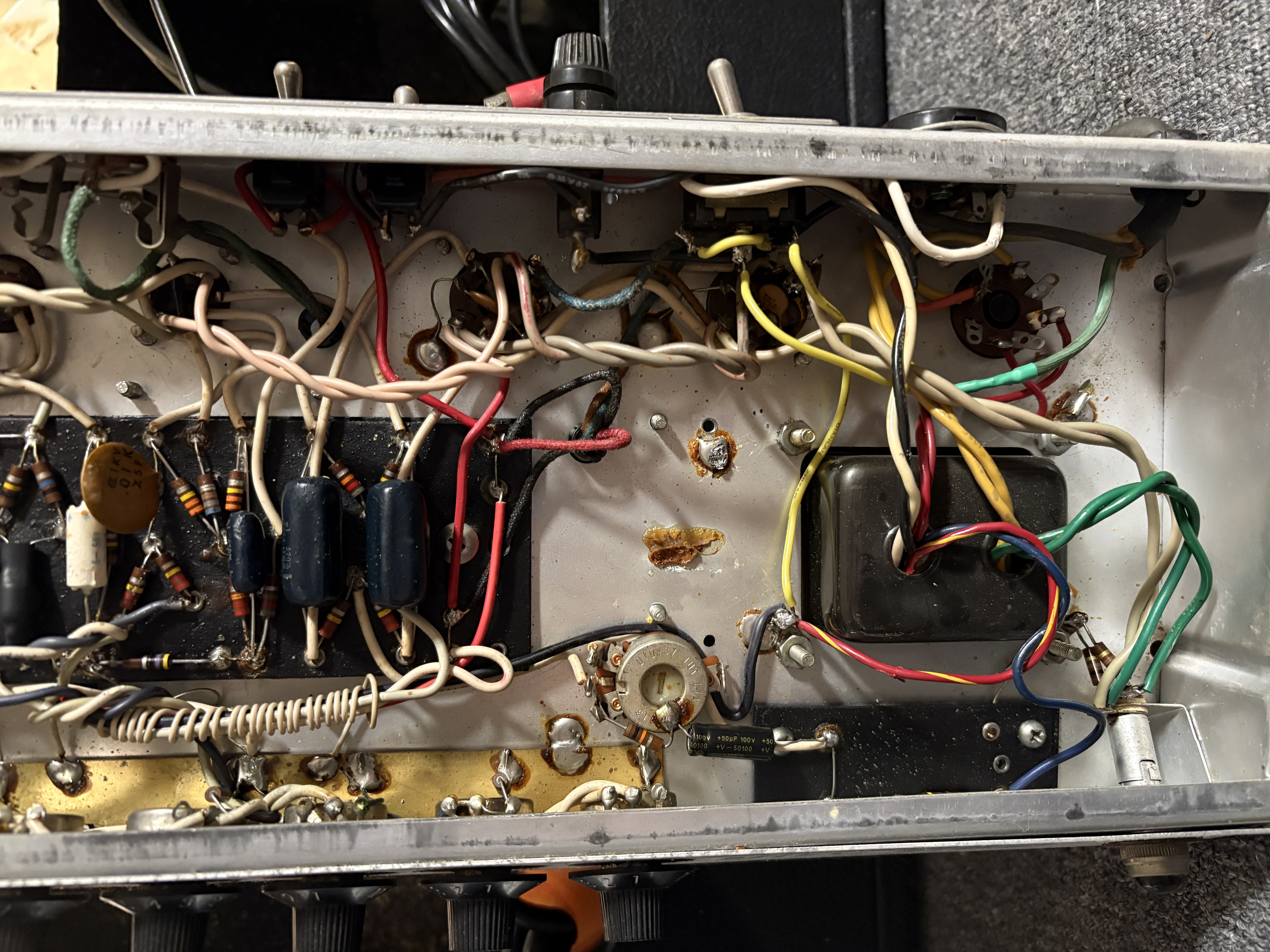 Fender Deluxe Reverb "Silverface" [1968-1982] (32572)