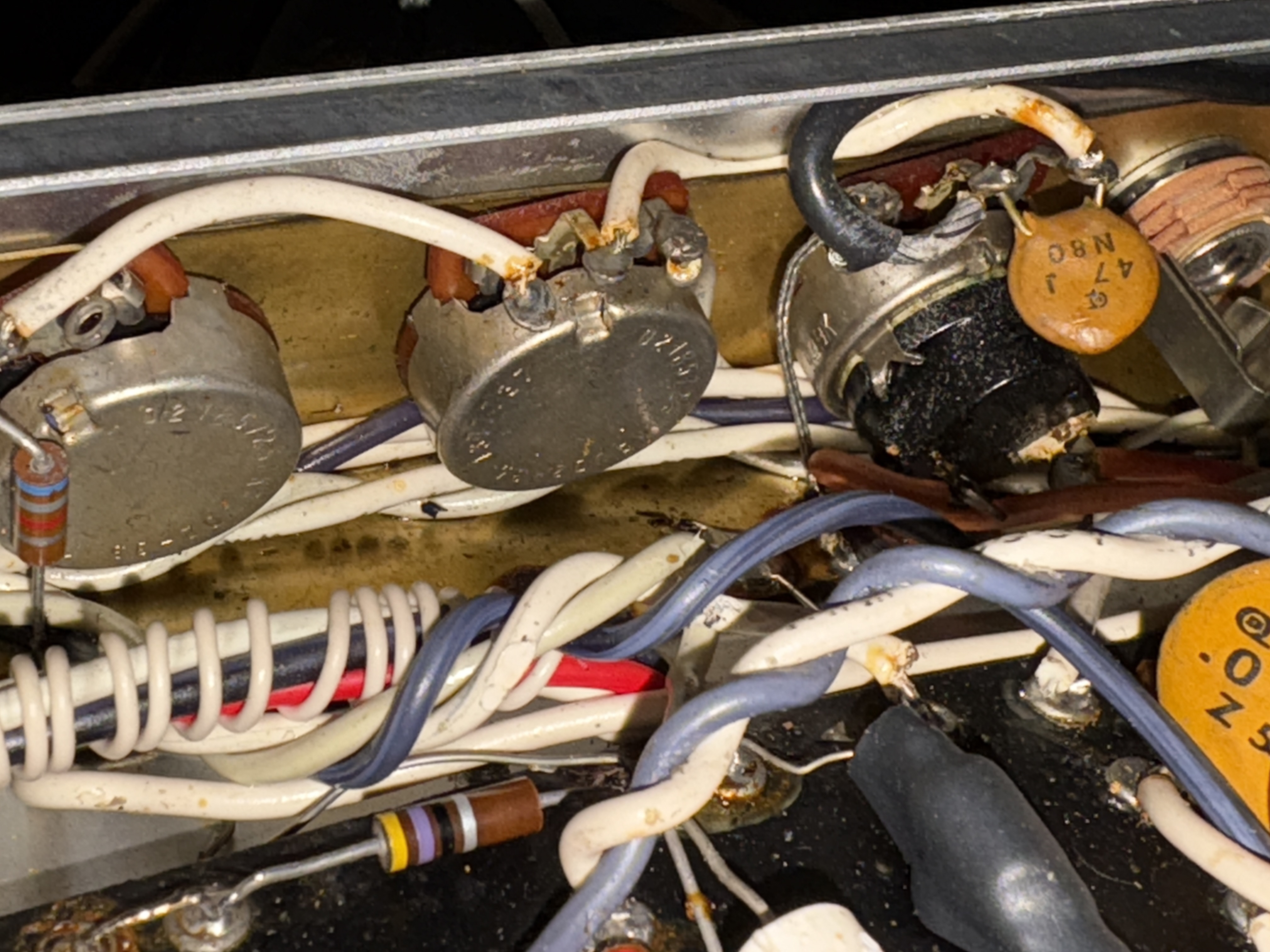 Fender Deluxe Reverb "Silverface" [1968-1982] (62369)