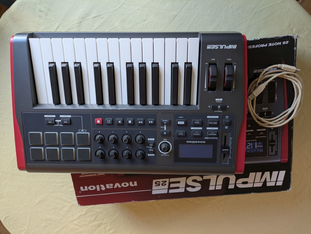 Novation Impulse 25 (92015)