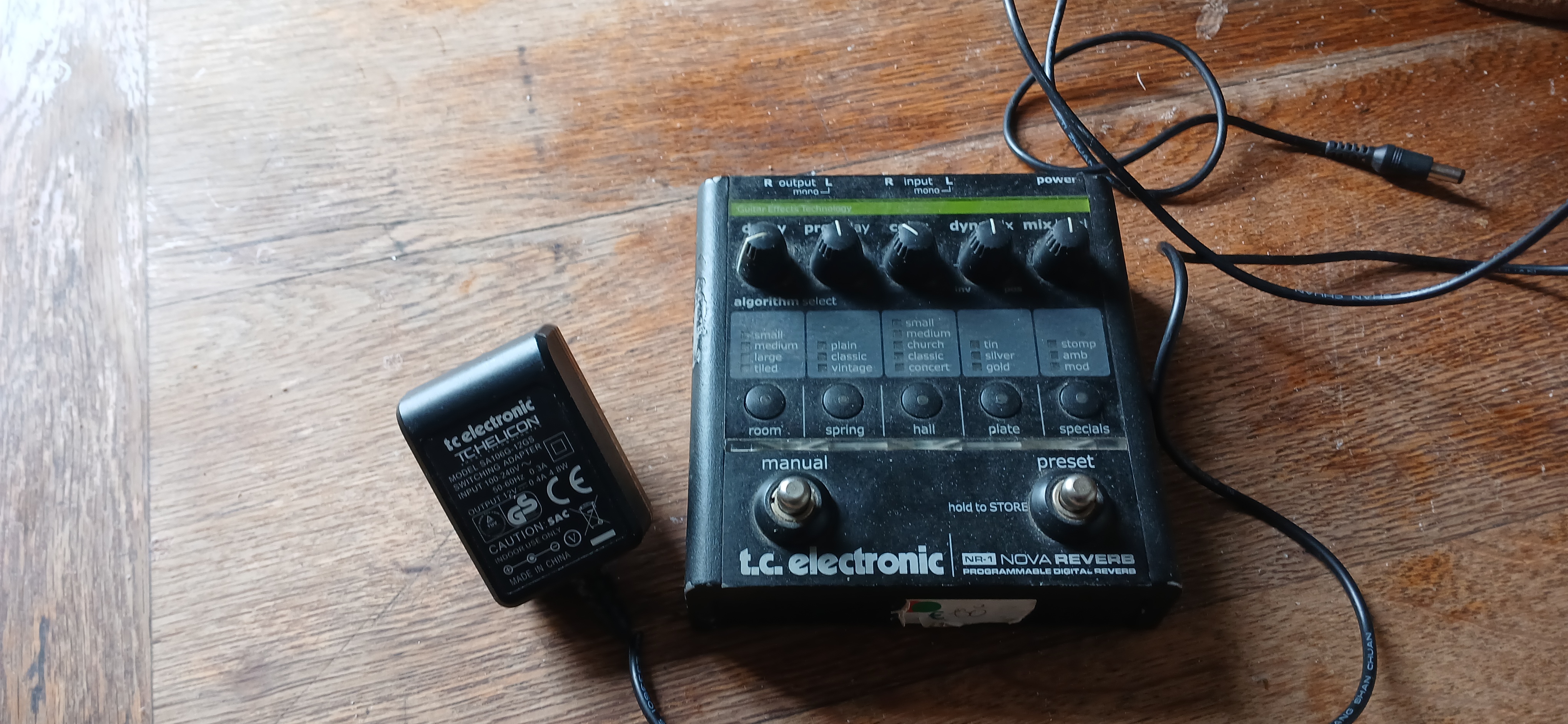 Vends TC electronic NR-1 Nova reverb avec son alim d'origine 