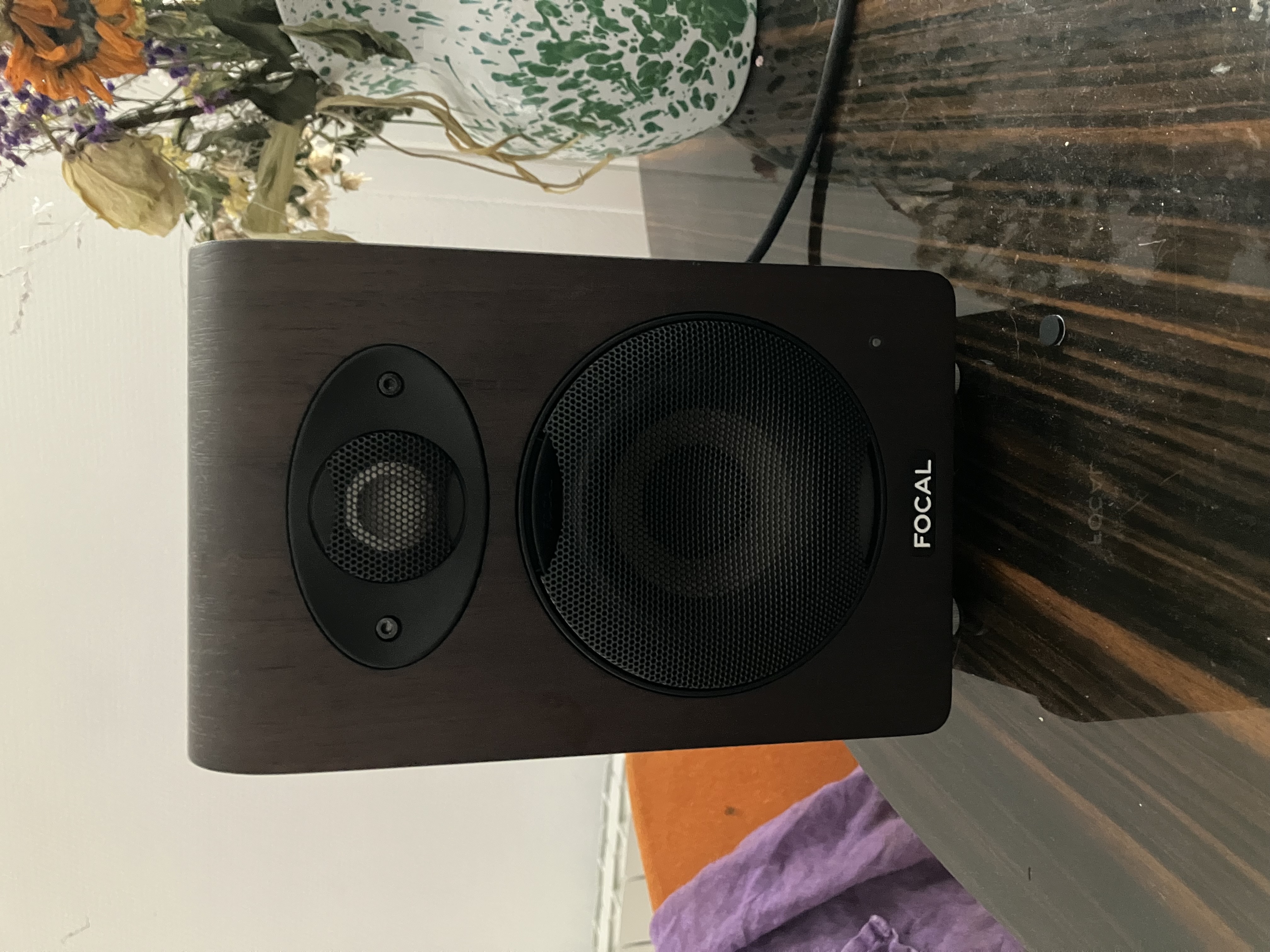 Vends paire d'enceintes FOCAL SHAPE 40