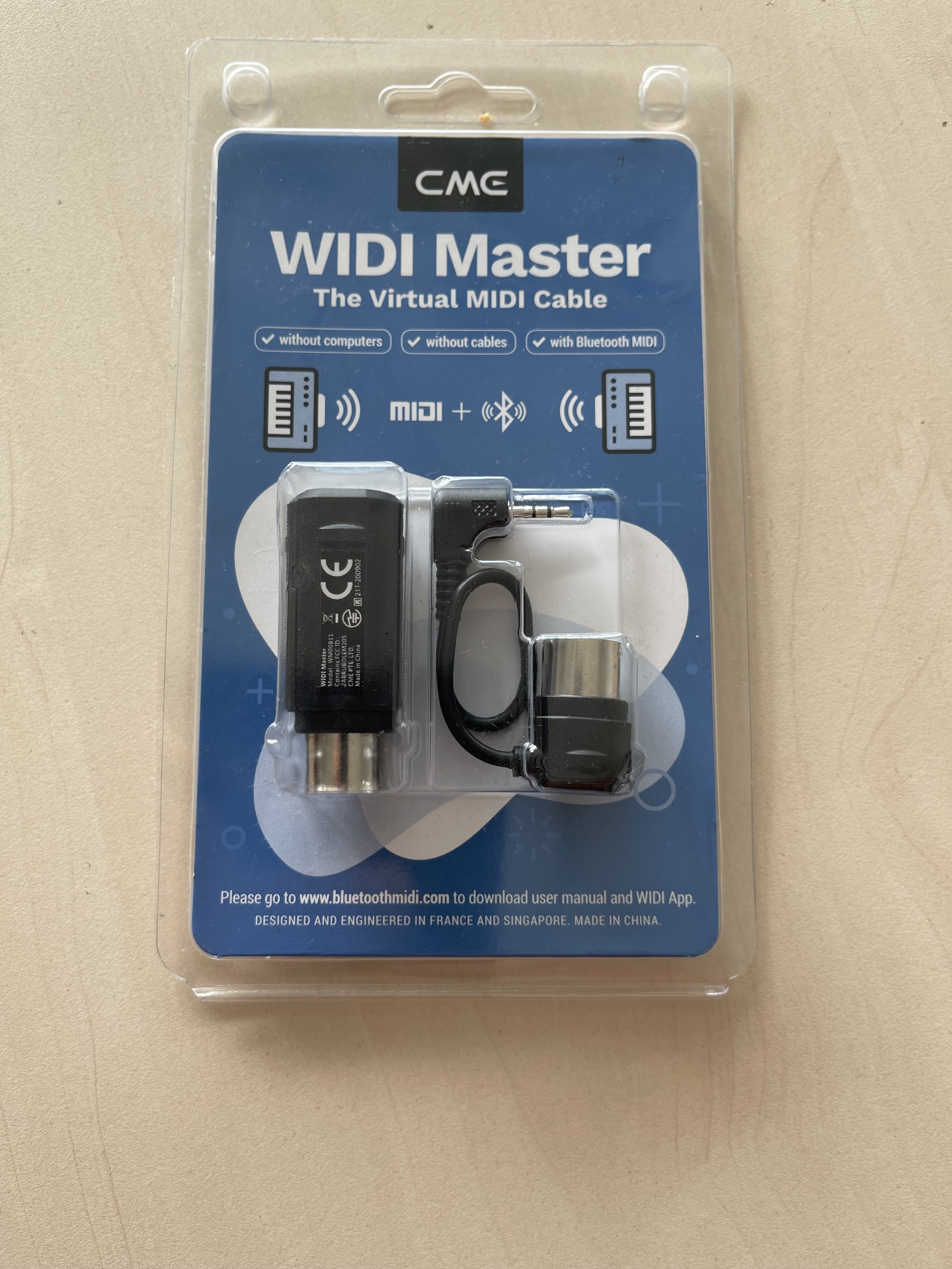Adaptateur MIDI Bluetooth très pratique, comme neuf