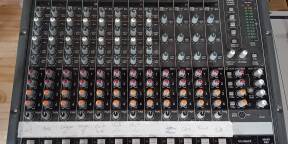 Vends Mackie Onyx 1620 + multi-effets Lexicon MX200