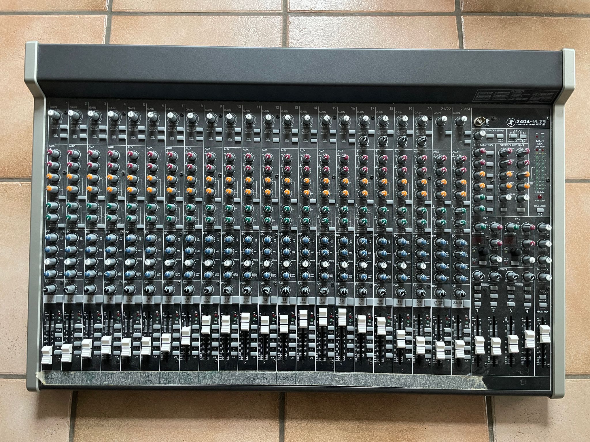 Mackie 2404-VLZ3 (95088)
