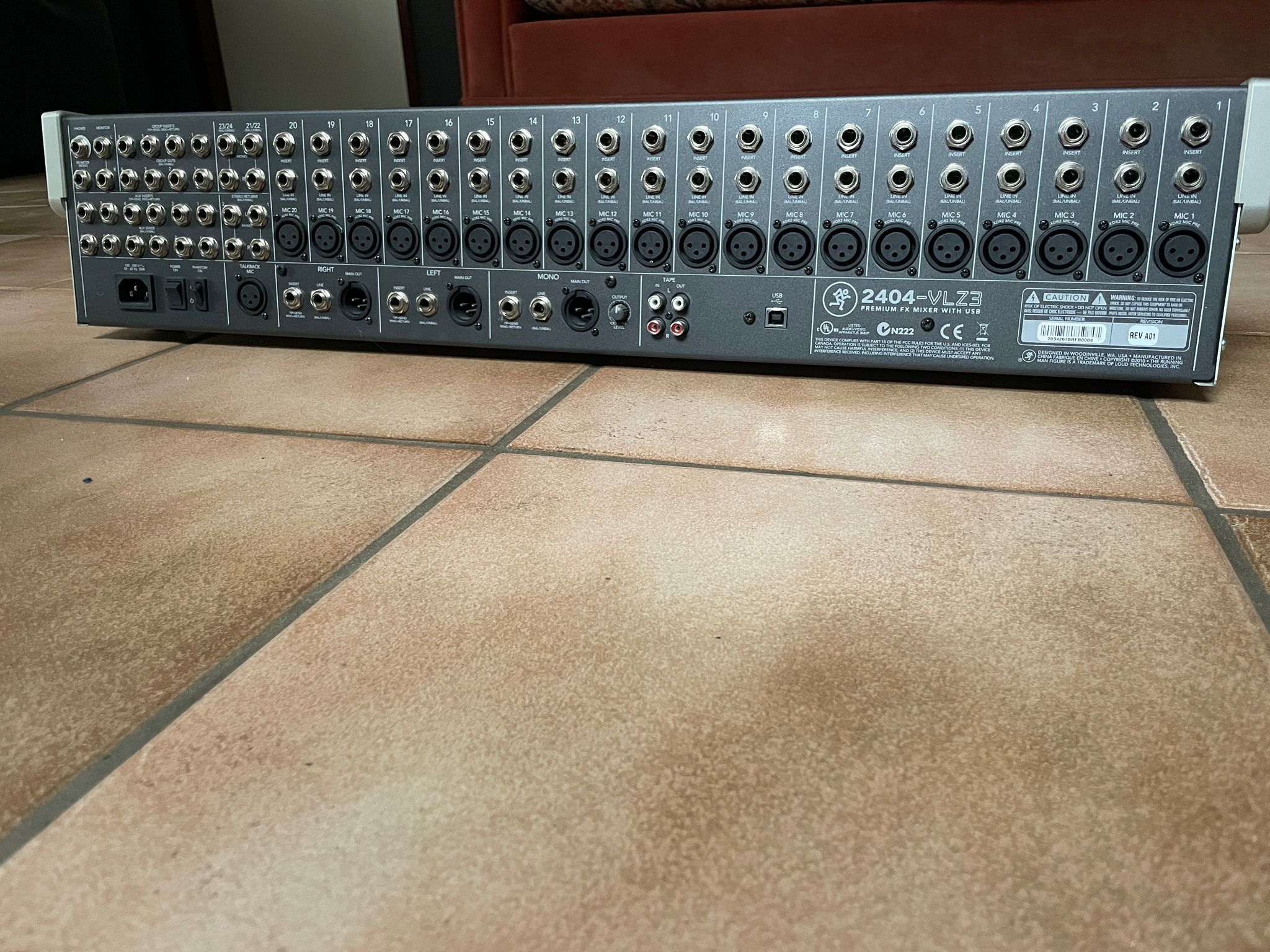 Mackie 2404-VLZ3 (7812)