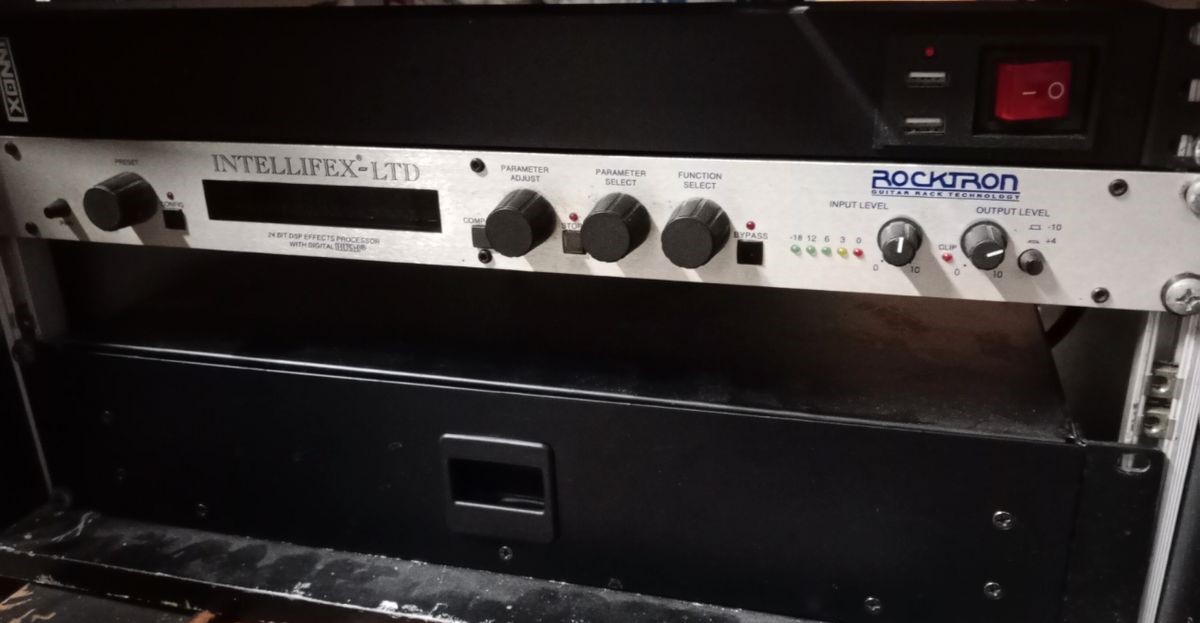 Multi-effets vintage ROCKTRON Intellifex LTD