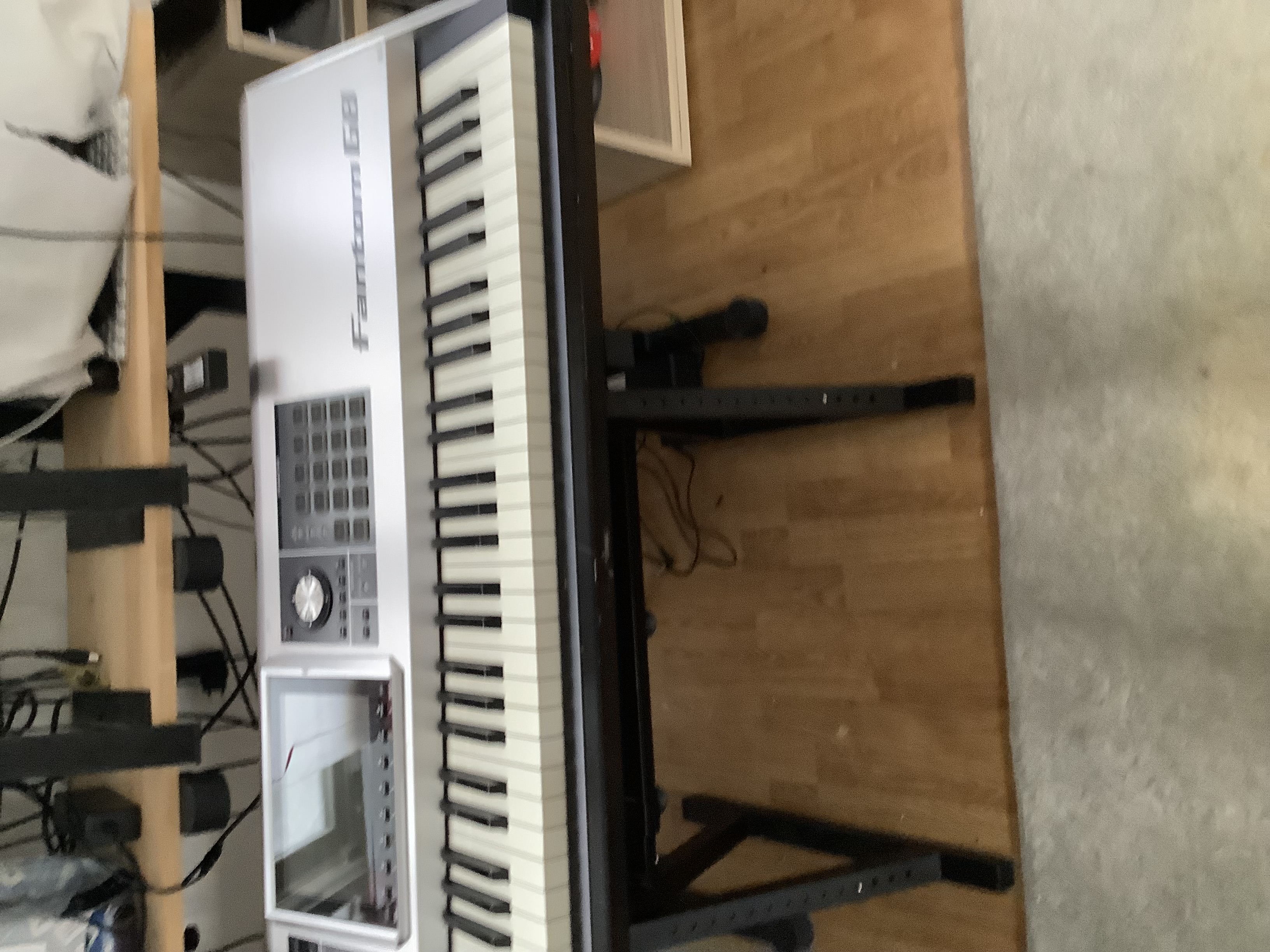 Vends Fantôme g8 avec 2 cartes ARX et mallette de transport à roulettes