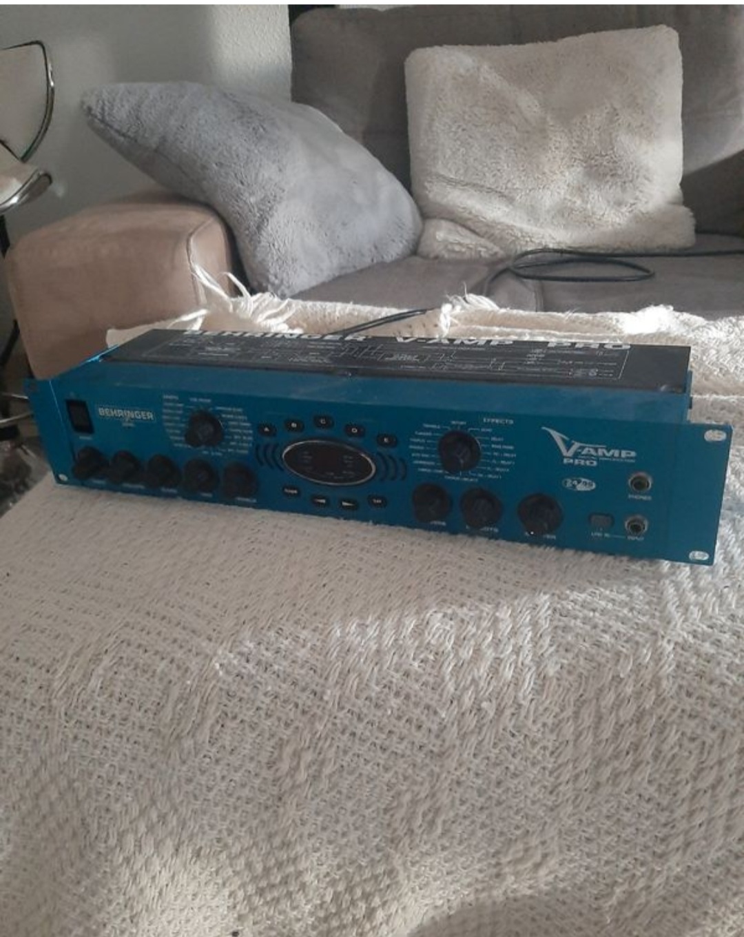 Behringer V amp Pro