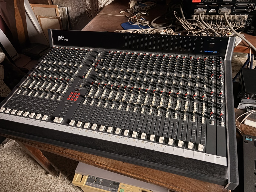 TABLE SOUNCDTRACS PC MIDI 