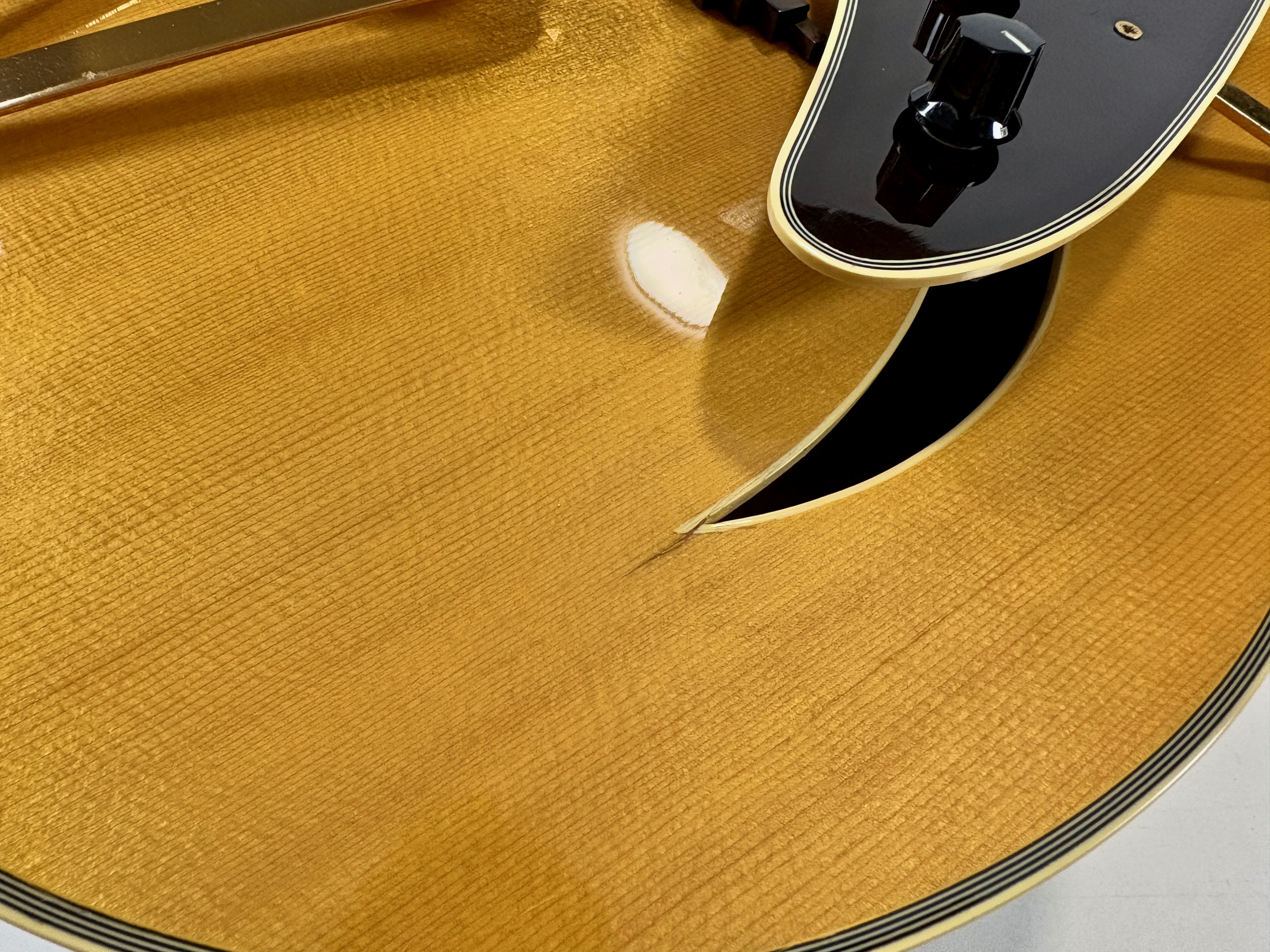 Gretsch G6040MCSS Synchromatic Cutaway Archtop (82175)