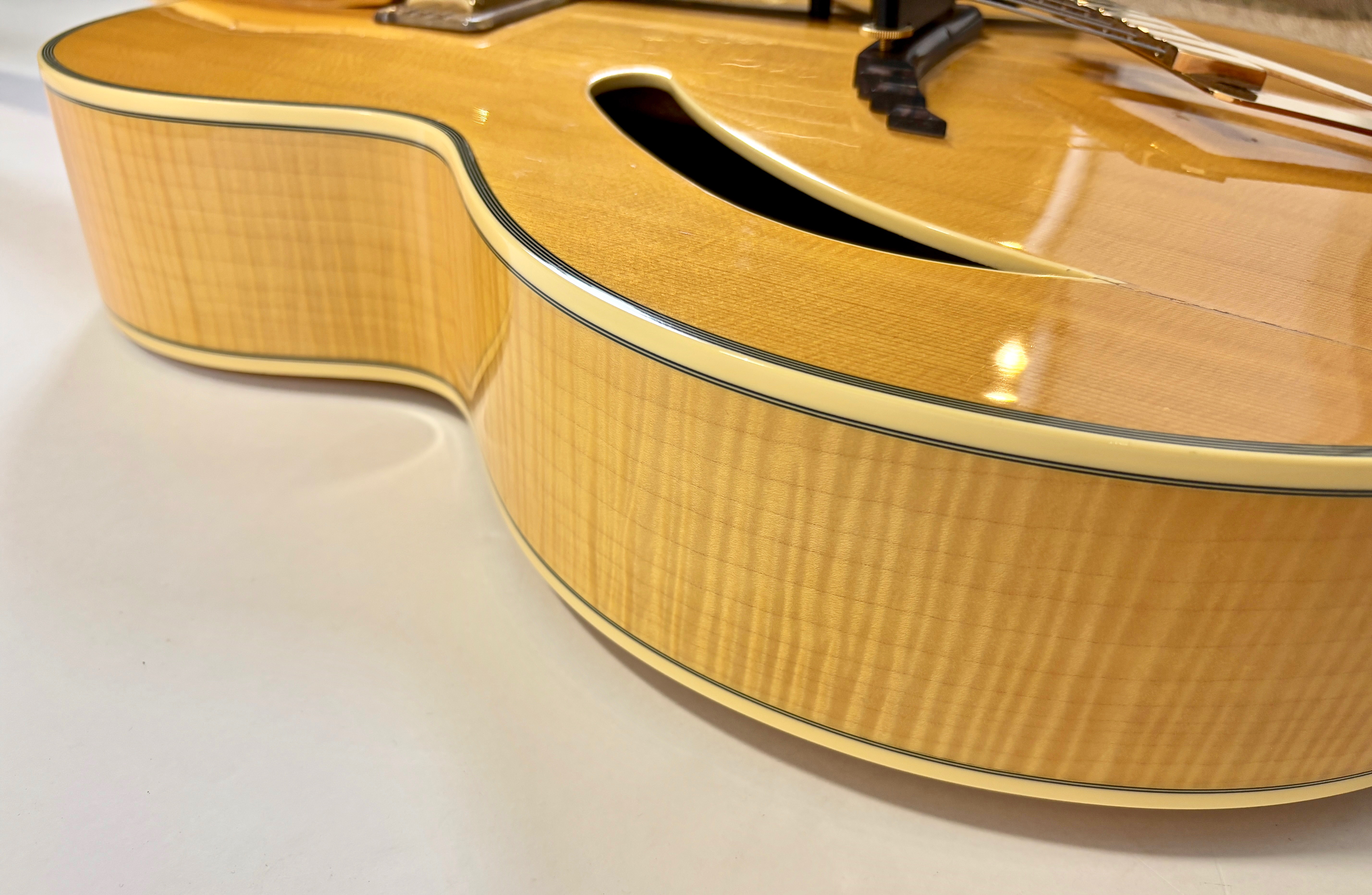 Gretsch G6040MCSS Synchromatic Cutaway Archtop (91177)