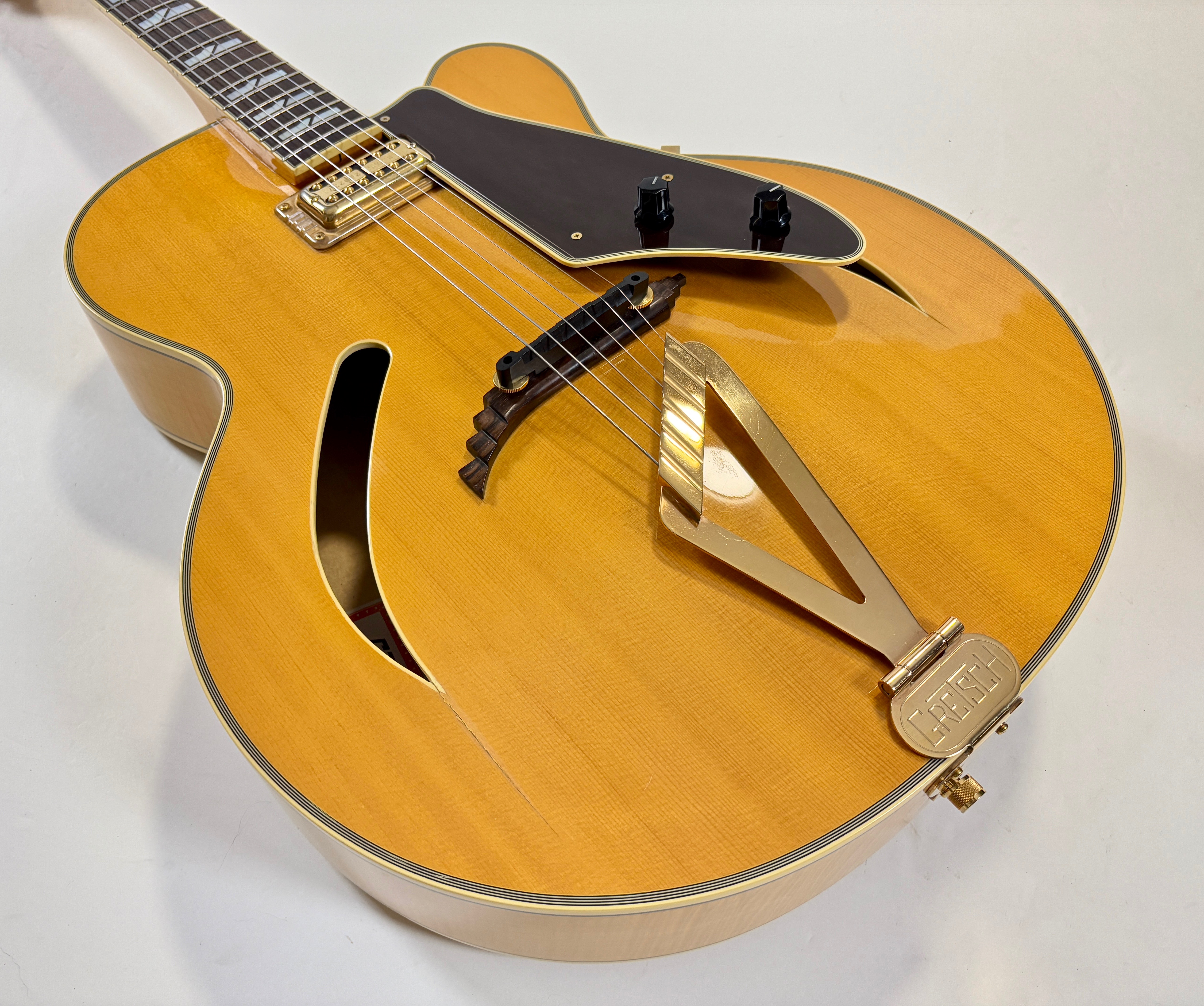 Gretsch G6040MCSS Synchromatic Cutaway Archtop (80752)