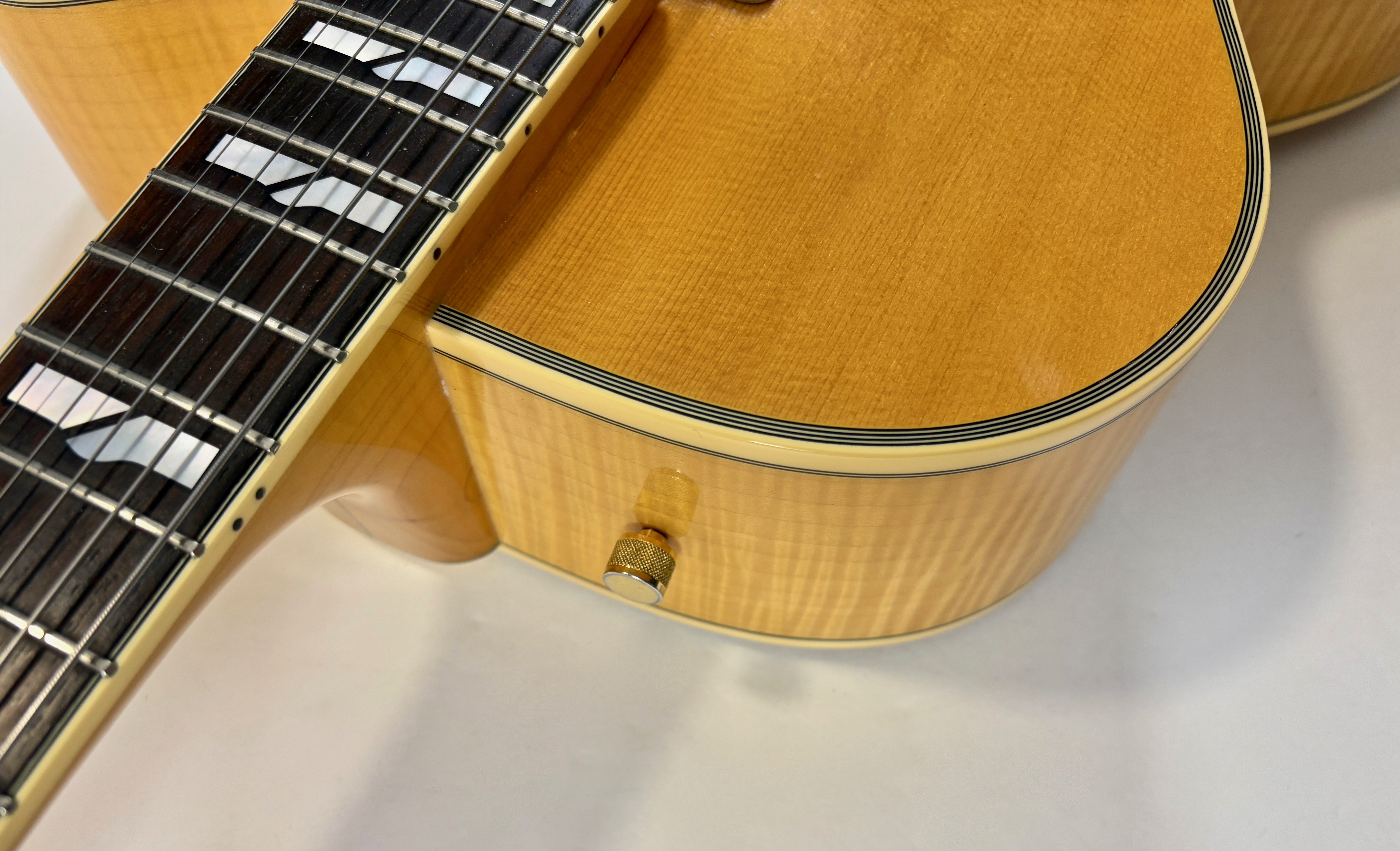 Gretsch G6040MCSS Synchromatic Cutaway Archtop (53635)
