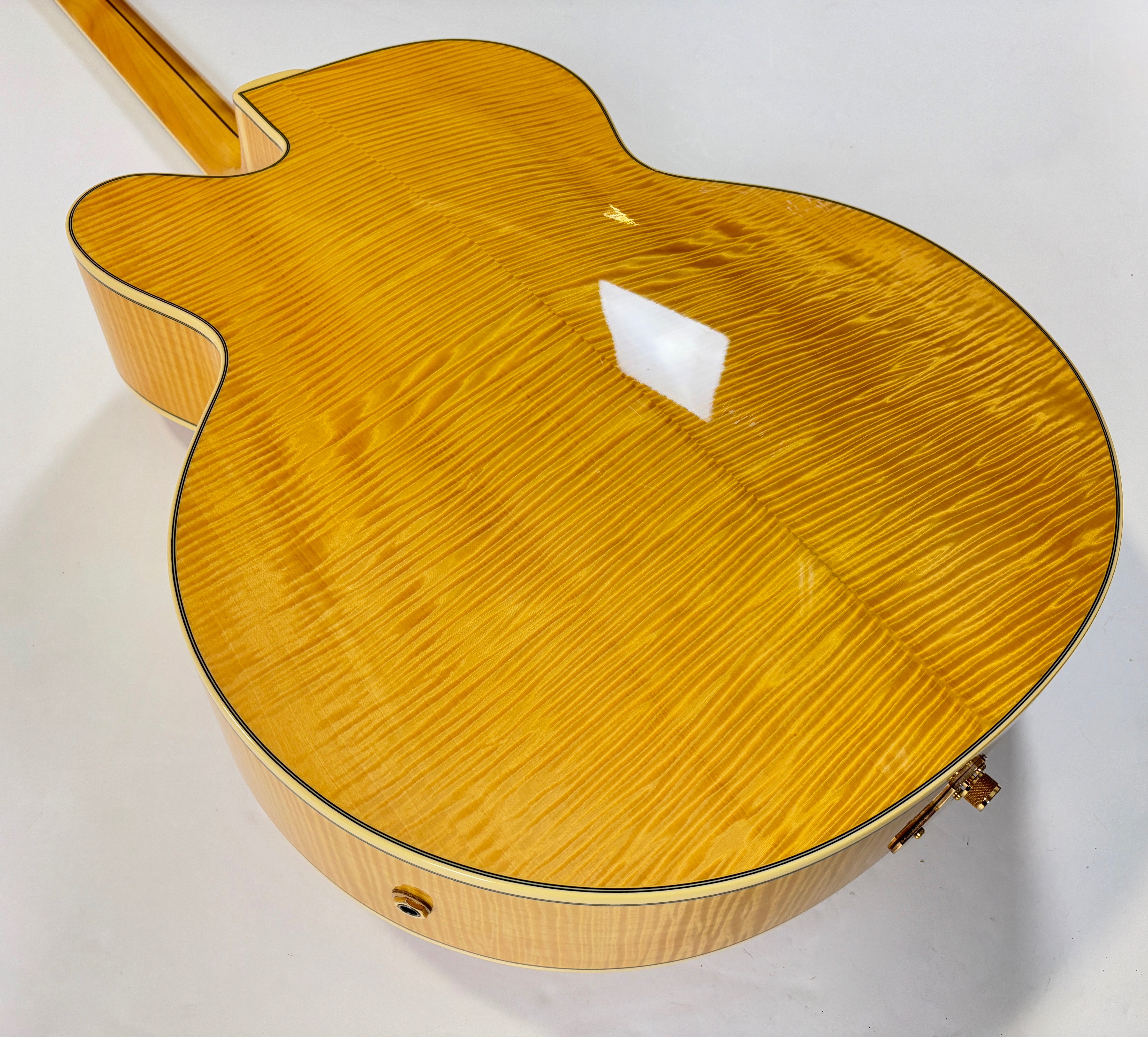 Gretsch G6040MCSS Synchromatic Cutaway Archtop (20105)
