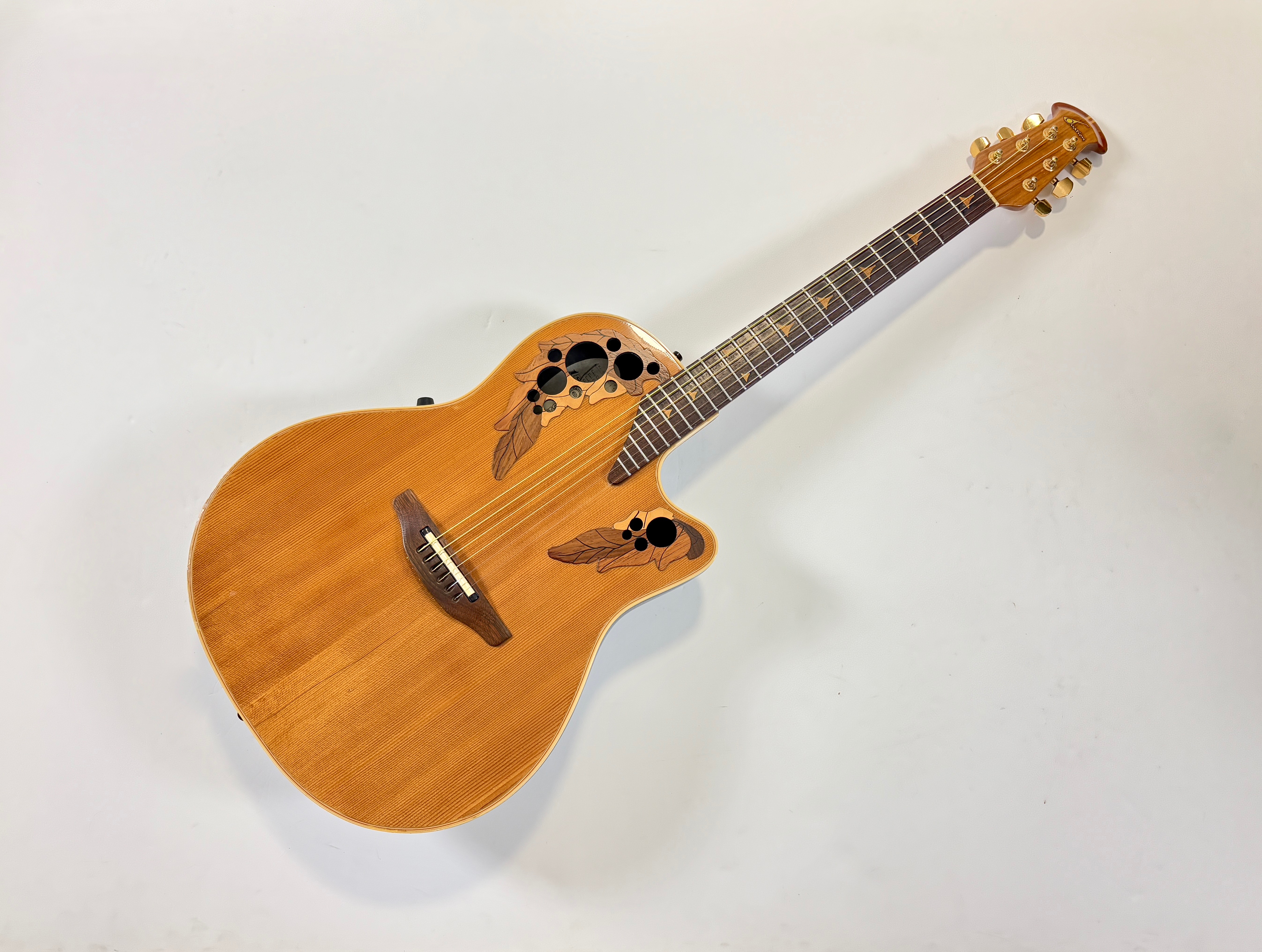 Ovation 1868 Elite Natural