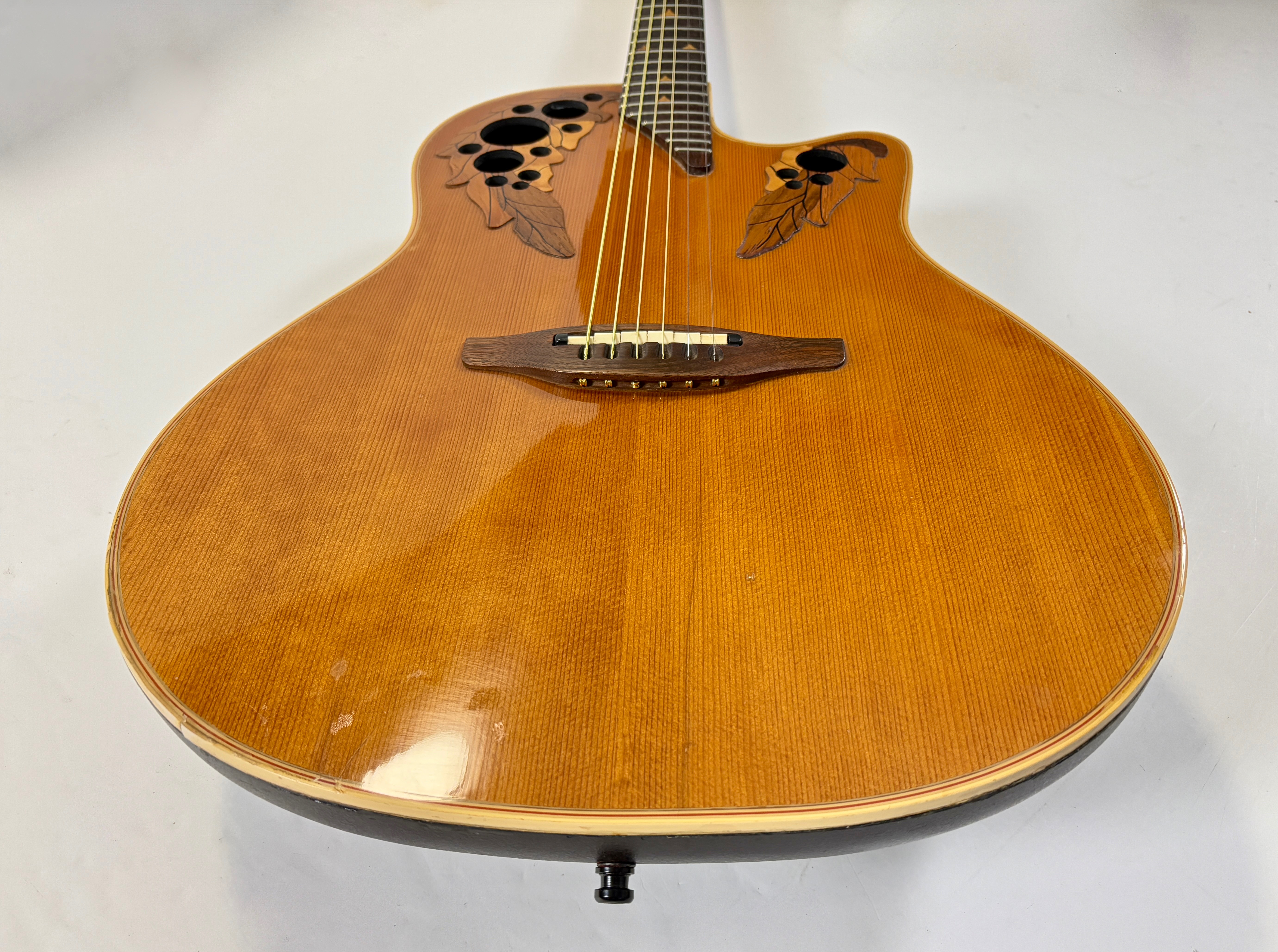 Ovation Elite 1868 (7210)
