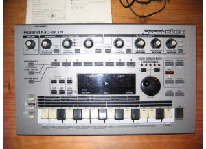 Roland MC-303 (79355)