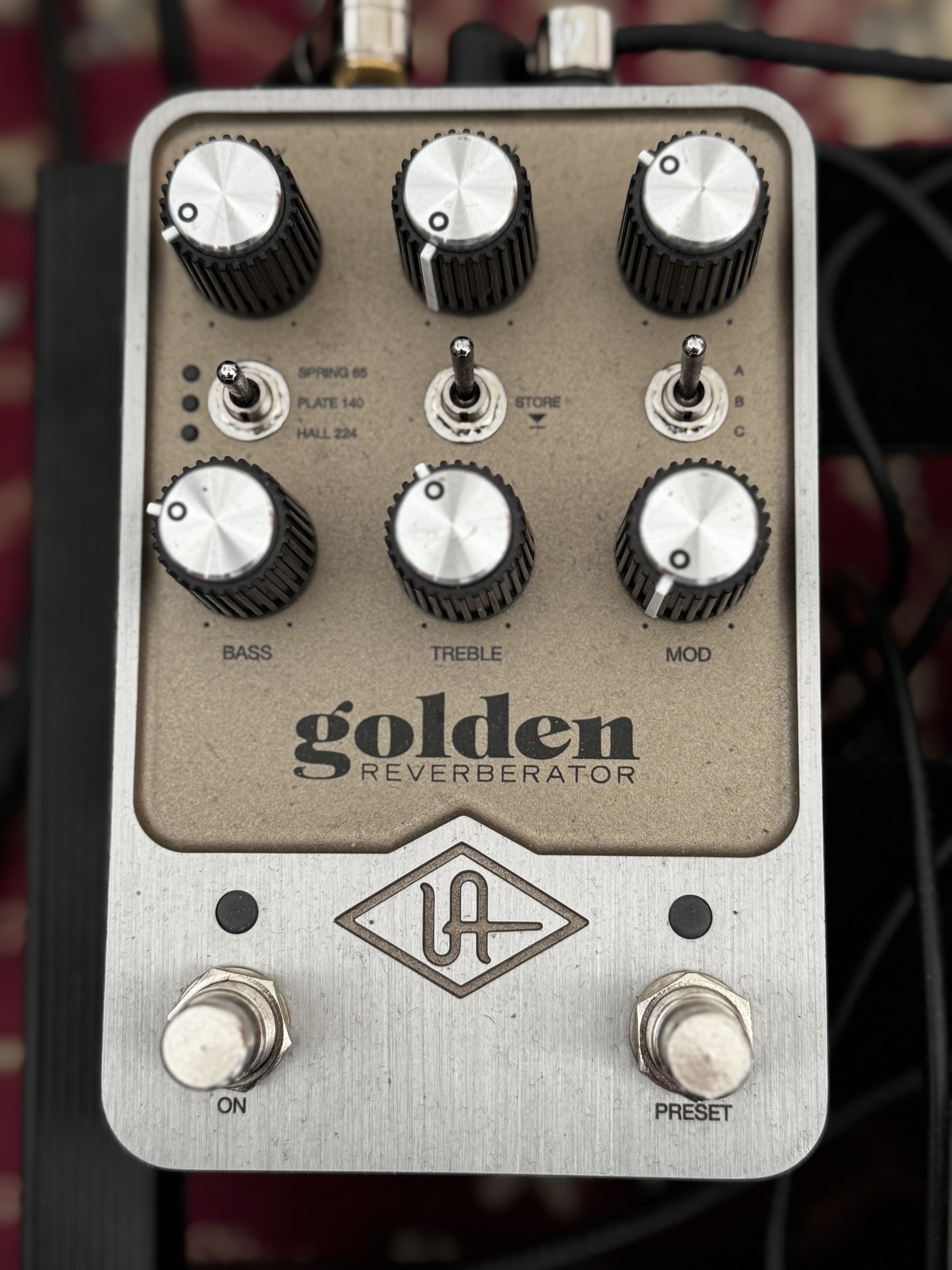Vends Reverb Universal Audio Golden Reverberator