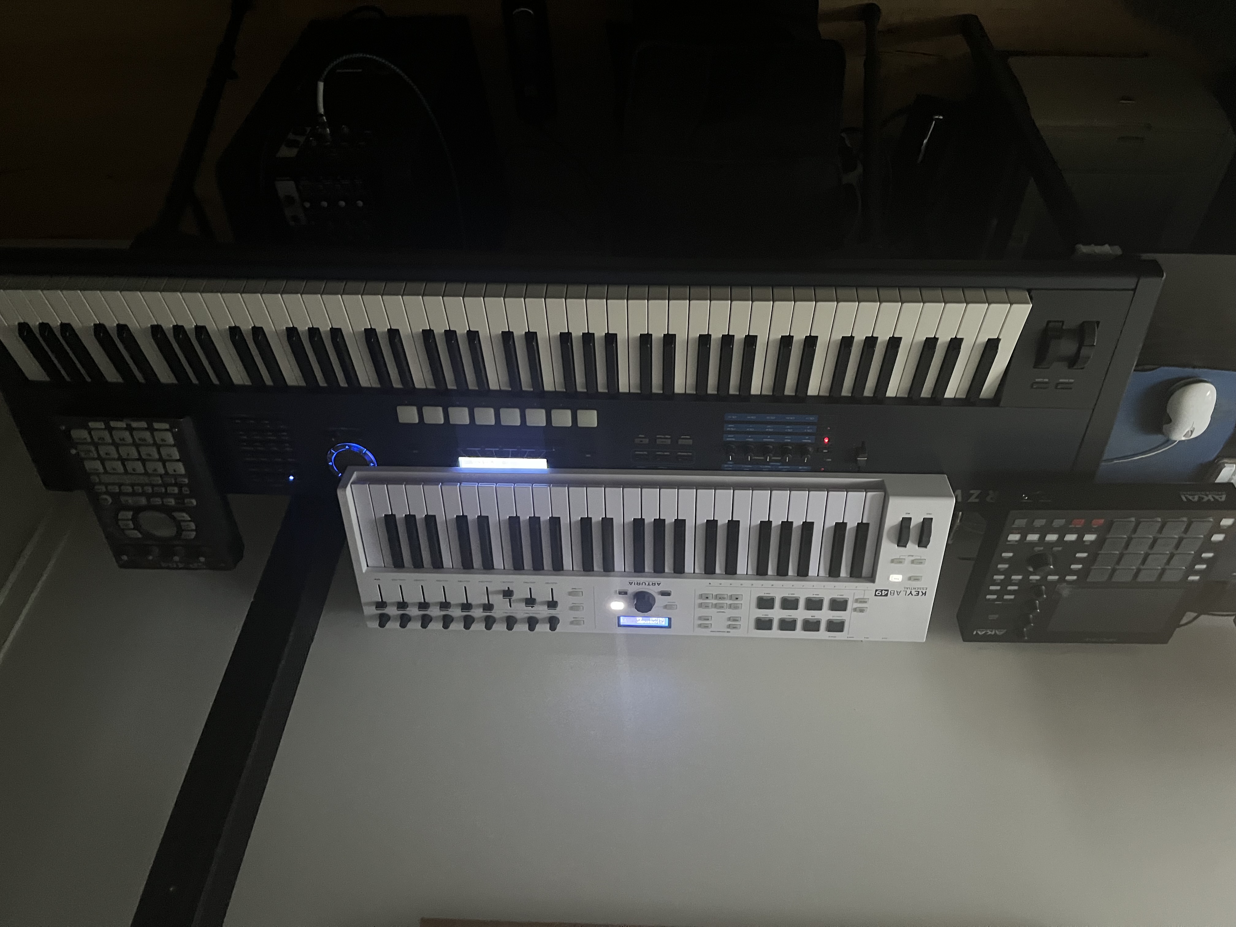Vends Piano numérique /synthétiseur Kursweil PC3 LE8 ++ Bundle MPC one/ Keylab49/ SP404 Roland