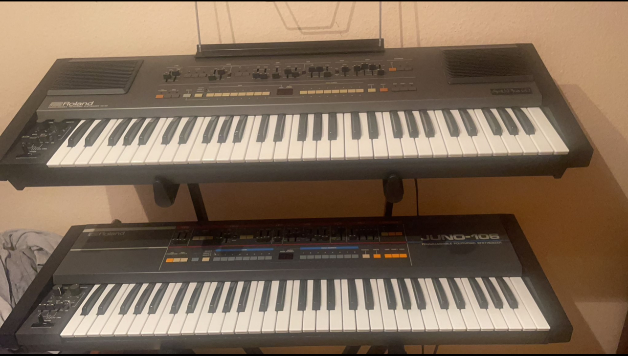 Roland hs 60(juno 106 avec haut-parleur