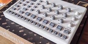 Model:Samples comme neuf