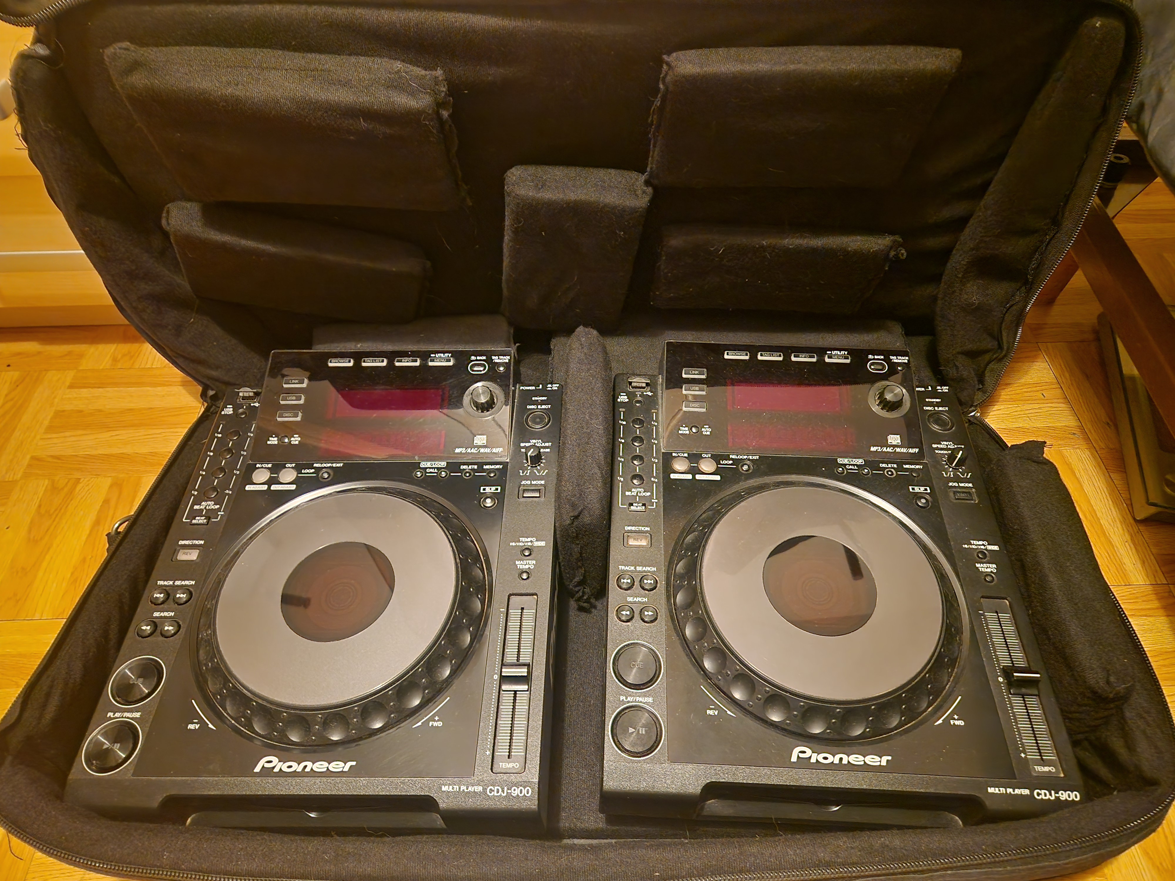 Cdj 900 x 2 