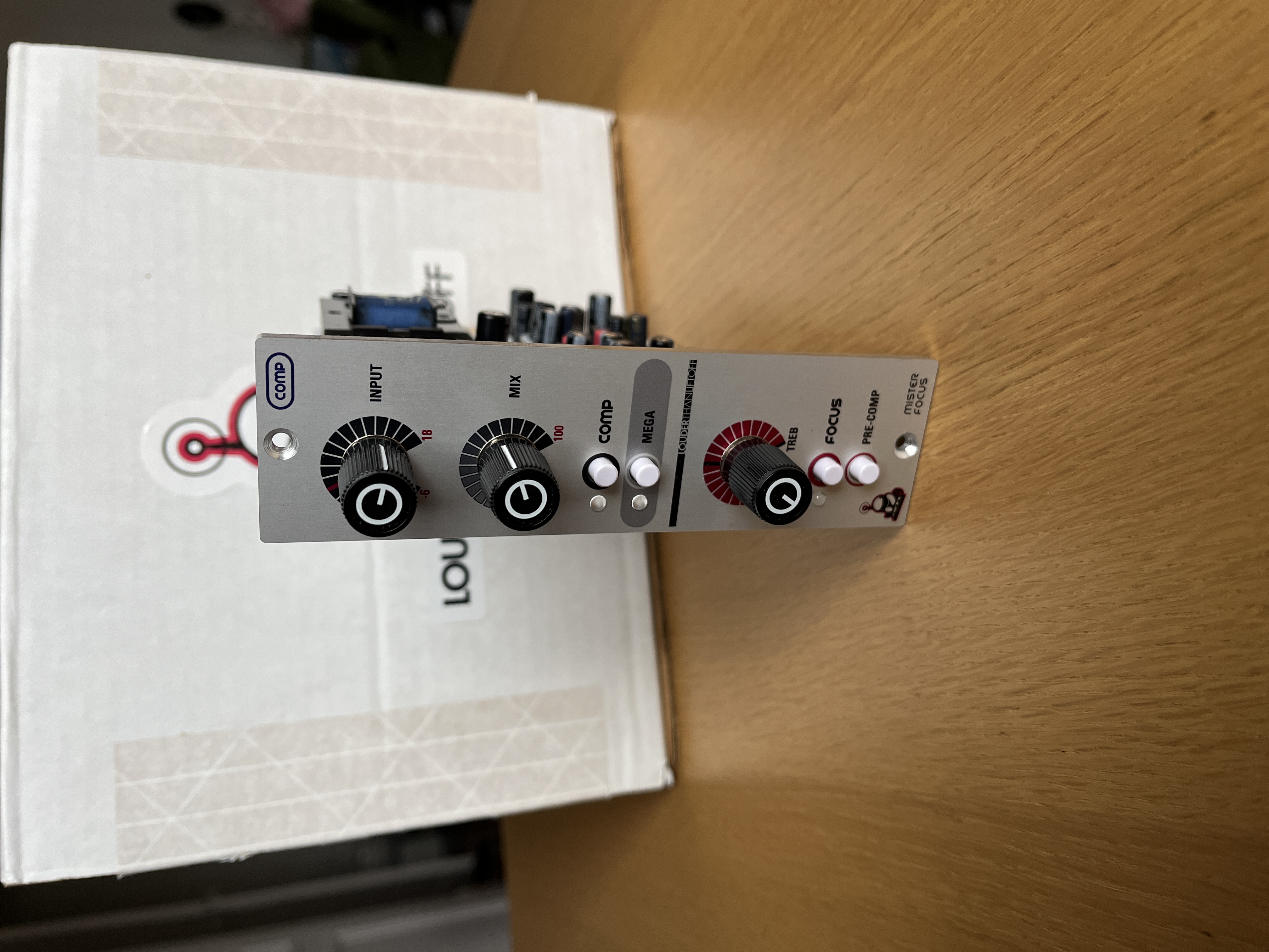 Louder Than Liftoff 1176 compresseur 