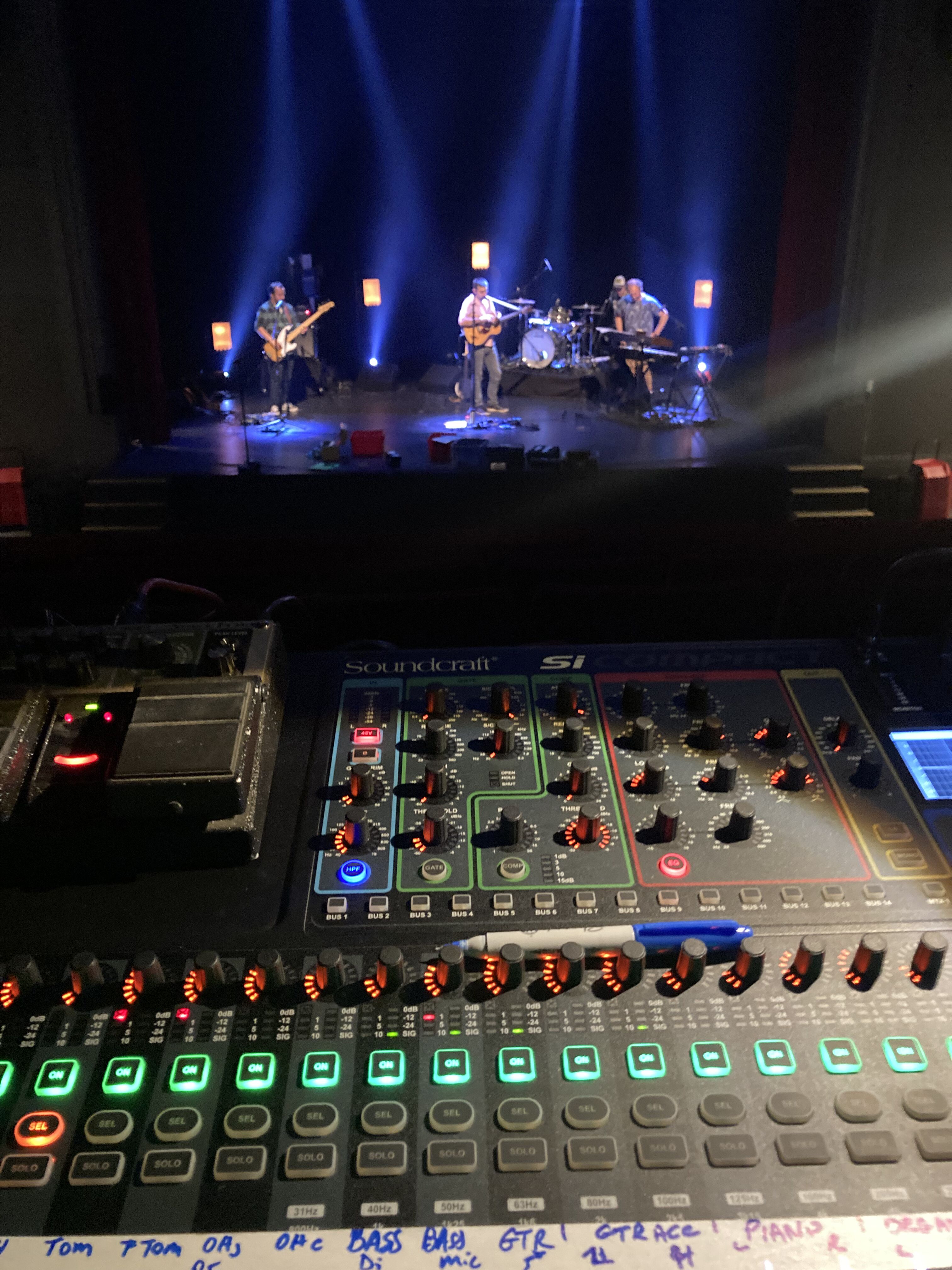 Soundcraft Si Compact 24 + Mini Satge box 32