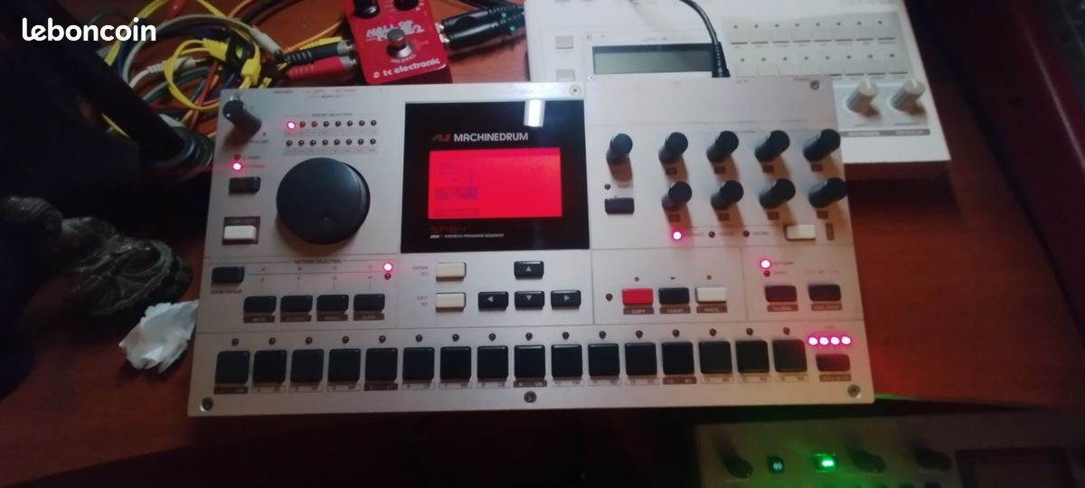 Vends Elektron Machine Drum SPS1 MKII / comme neuve / Avec Alim d'origine et boite