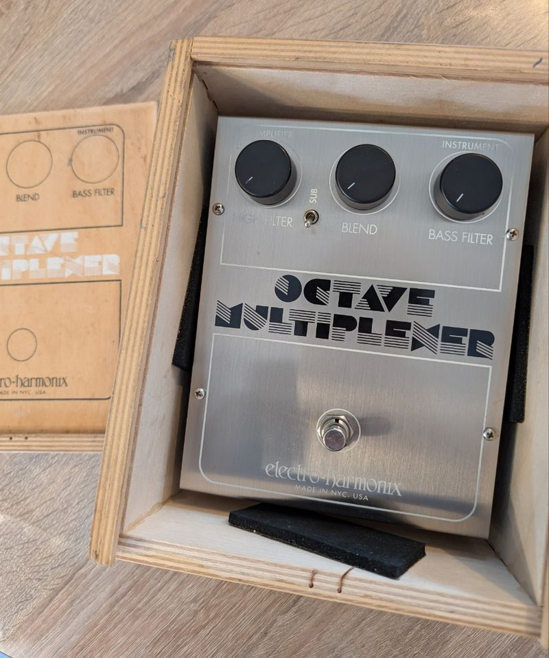 Electro Harmonix Octave Multiplexer Big Box