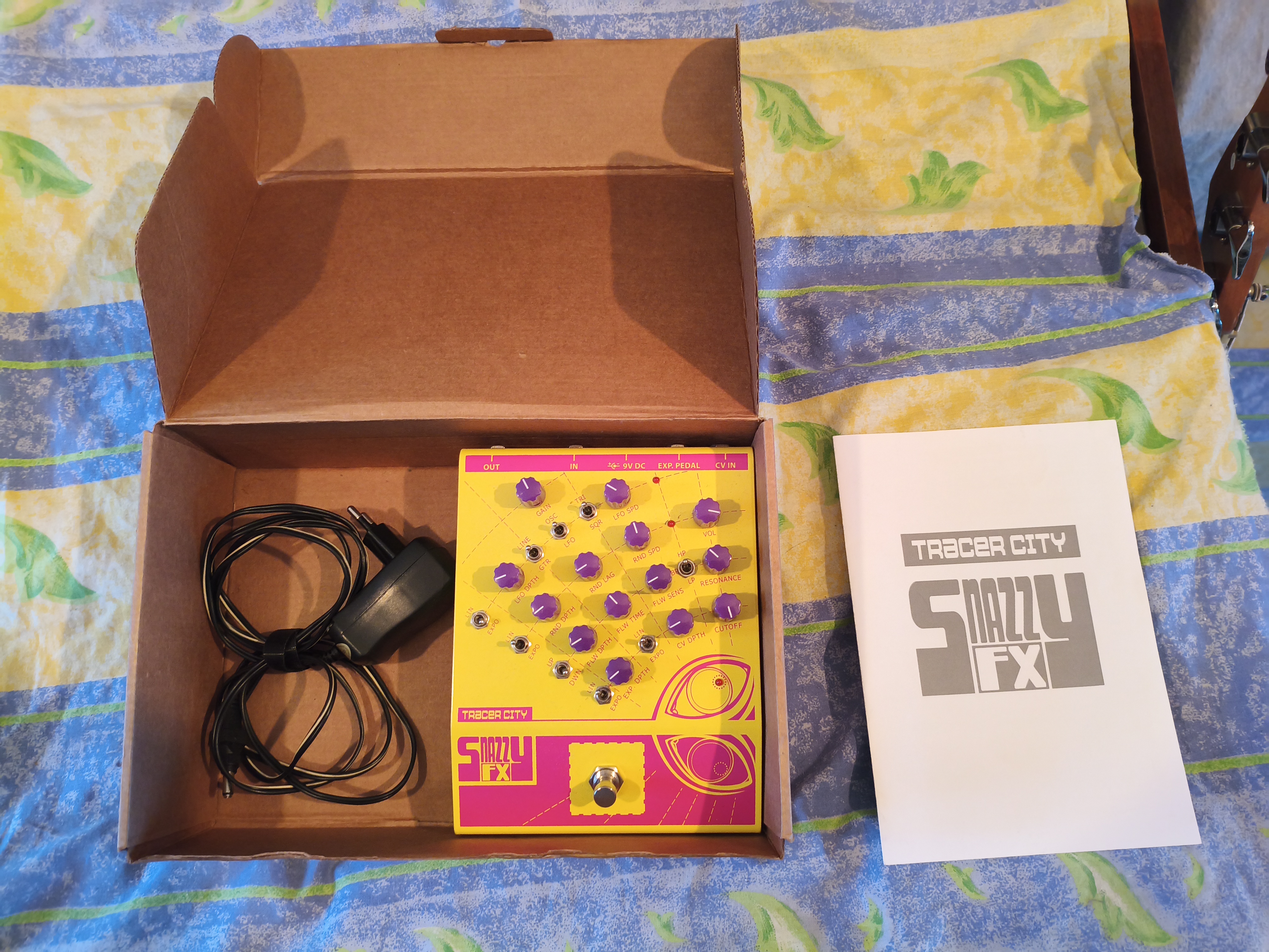 SNAZZY FX Tracer City