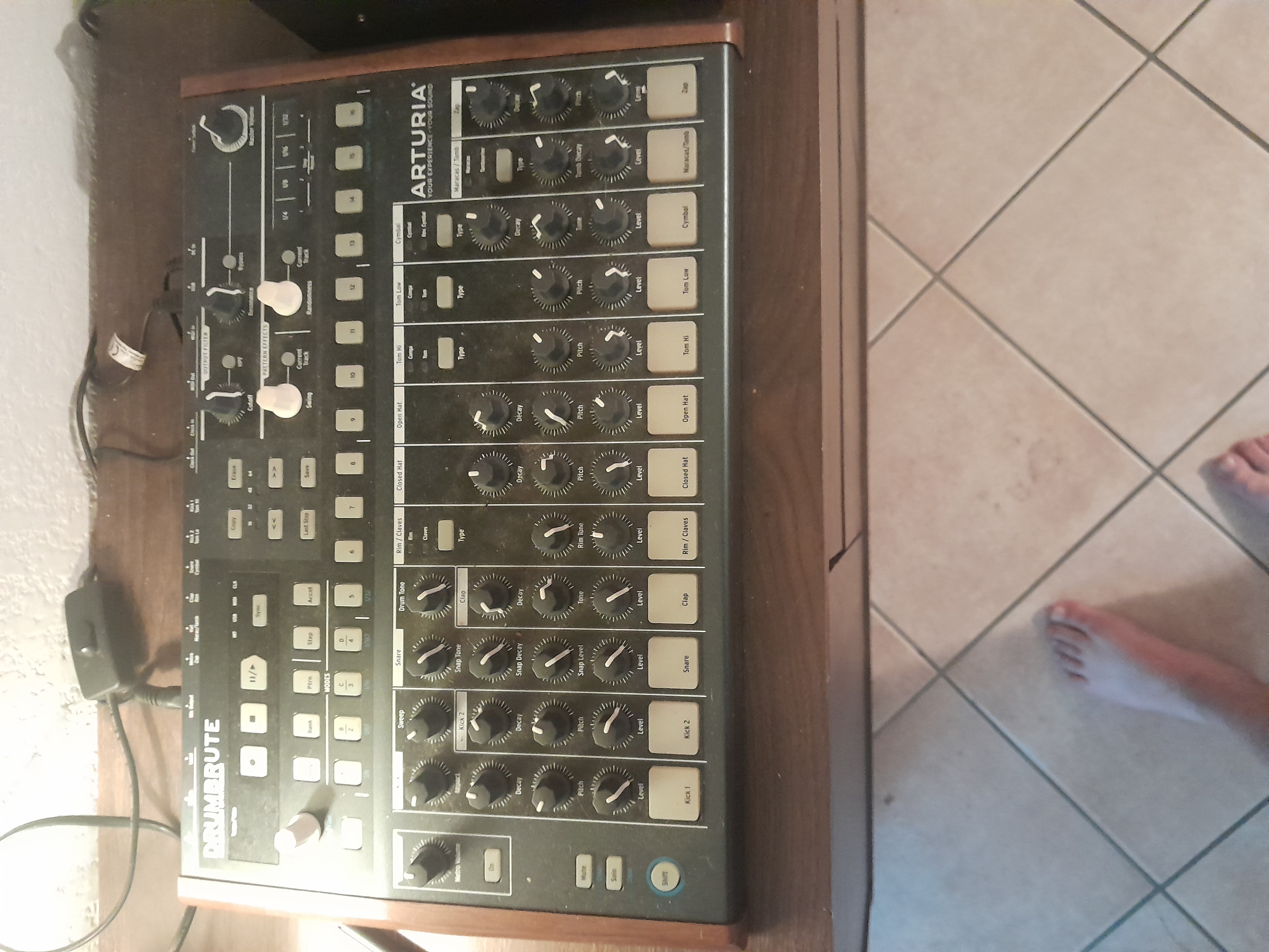 ​? À vendre : Arturia DrumBrute (Analog Drum Machine)