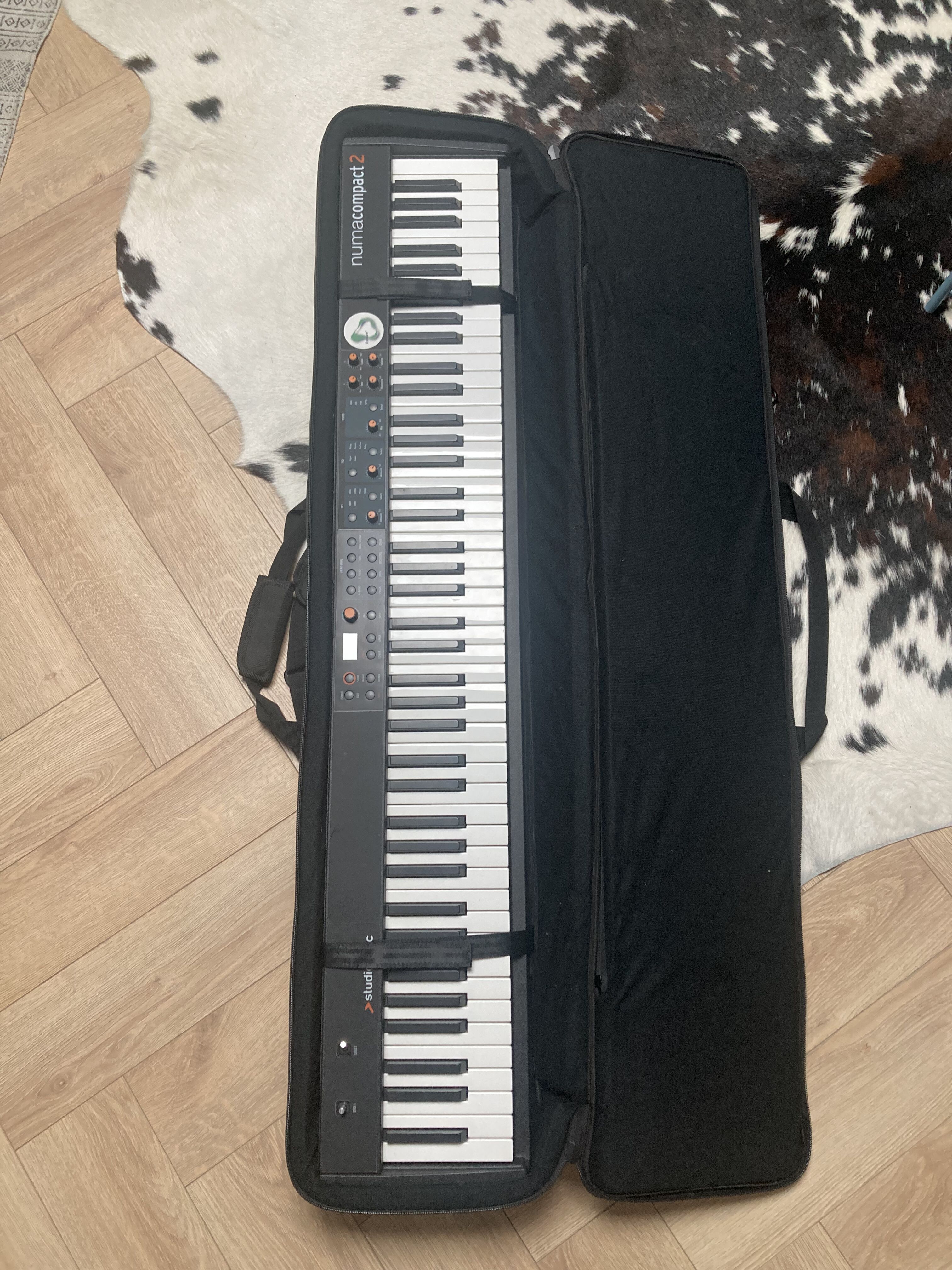 Vends studiologic numa compact 2 parfait état / comme neuf