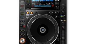 2x Pioneer CDJ 2000 NXS2 + 2x Flightcases