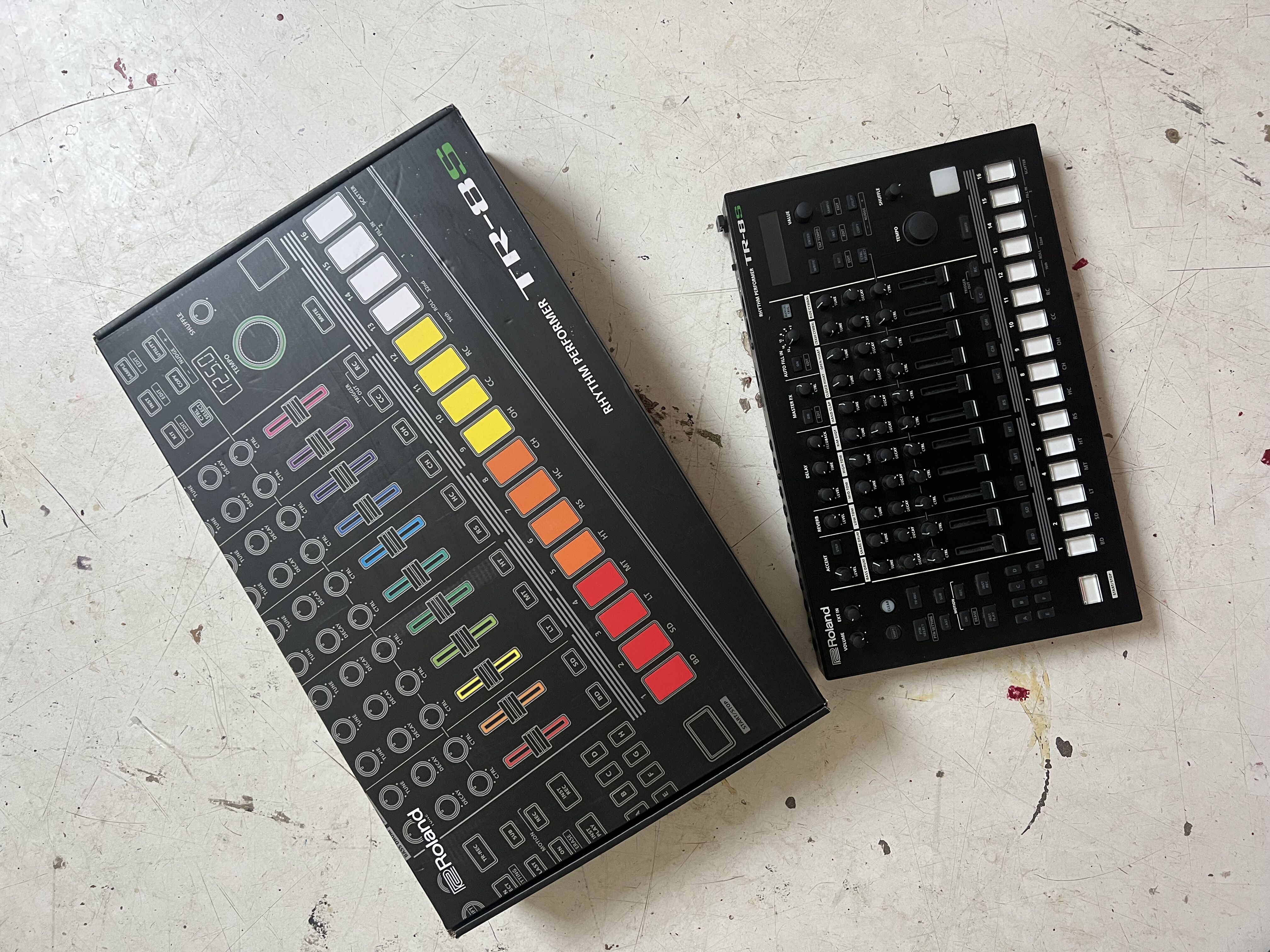 Roland TR8-s comme neuve, première main