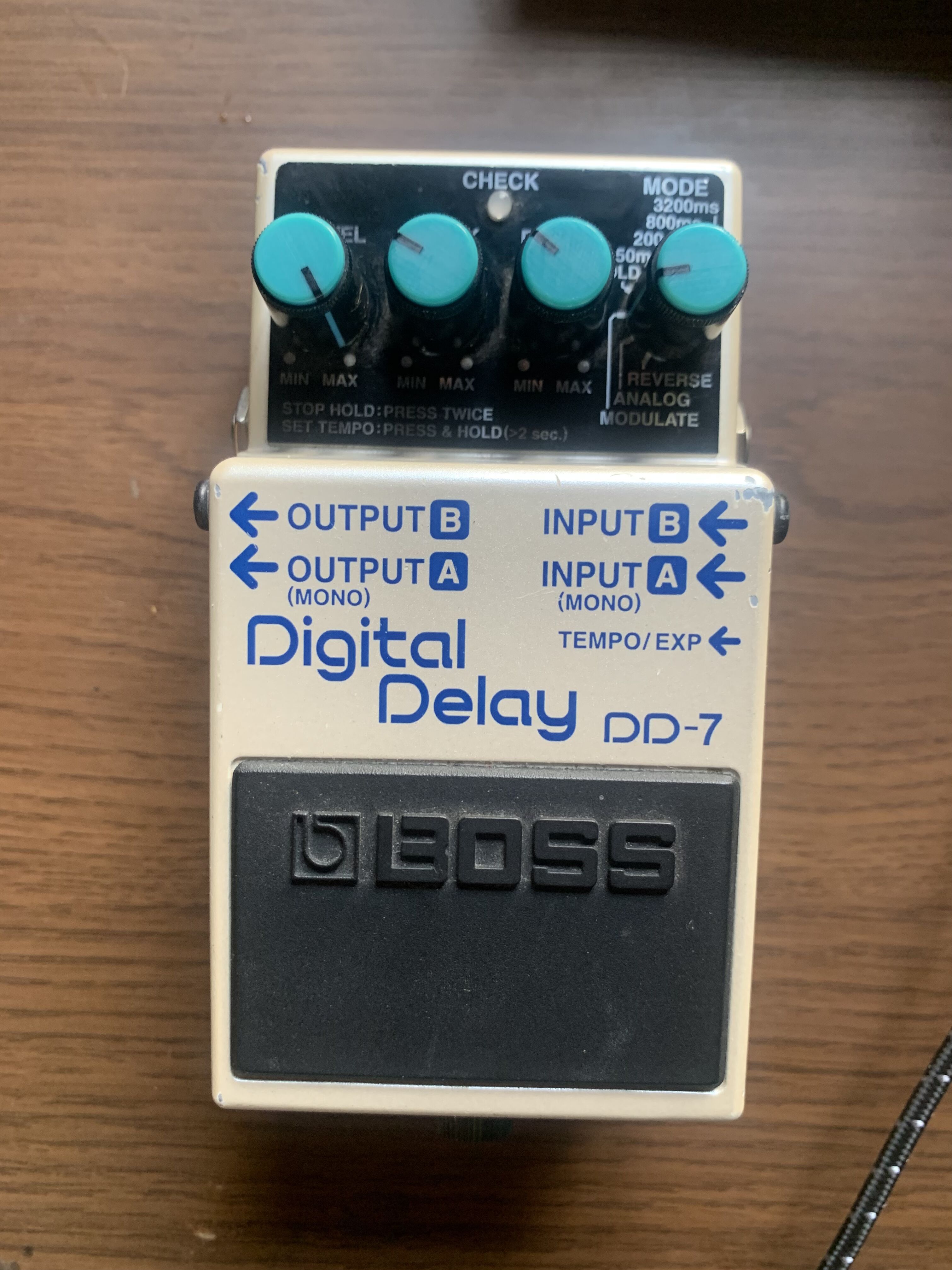 Vends Boss DD-7 en très bon état