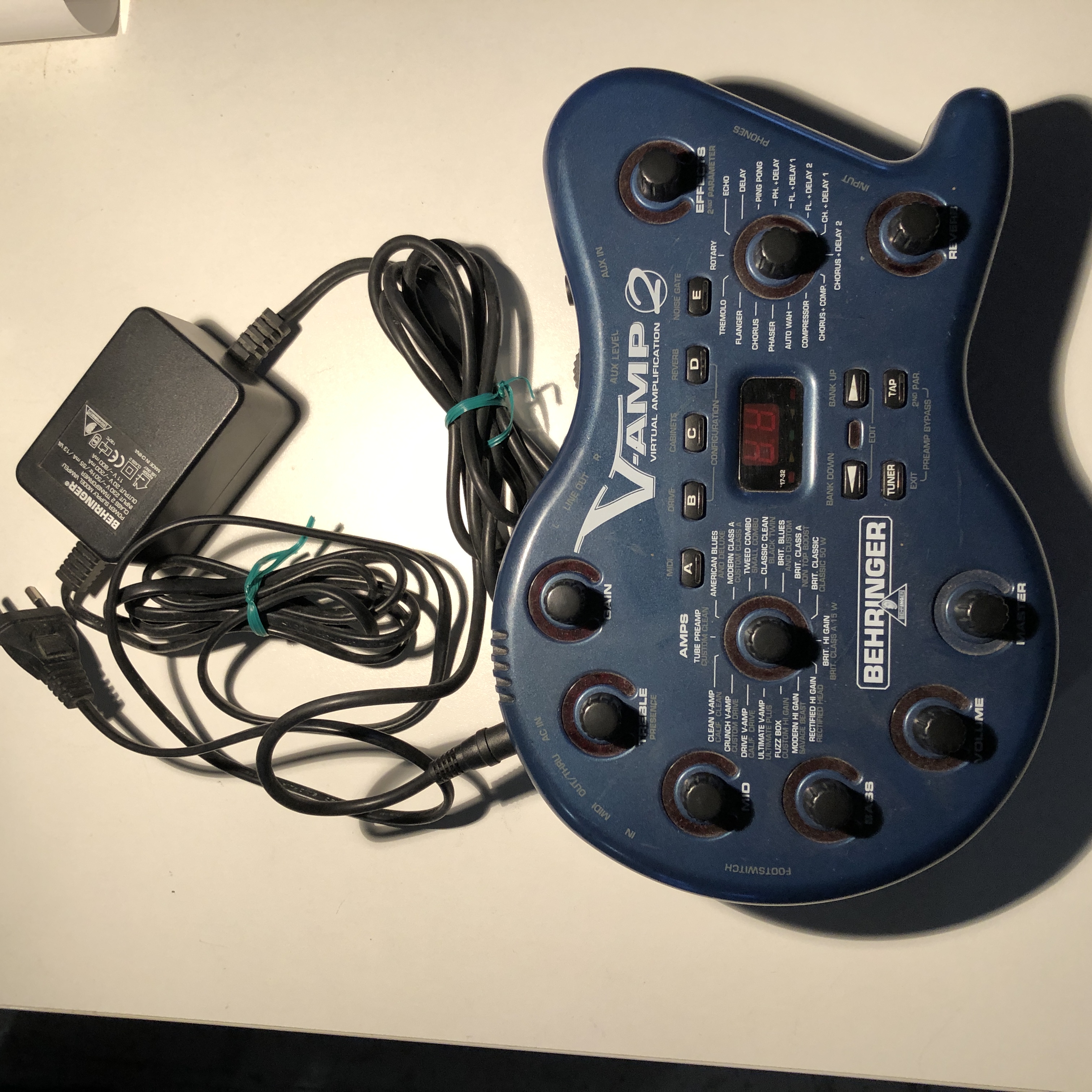 Behringer V-Amp 2 (25598)