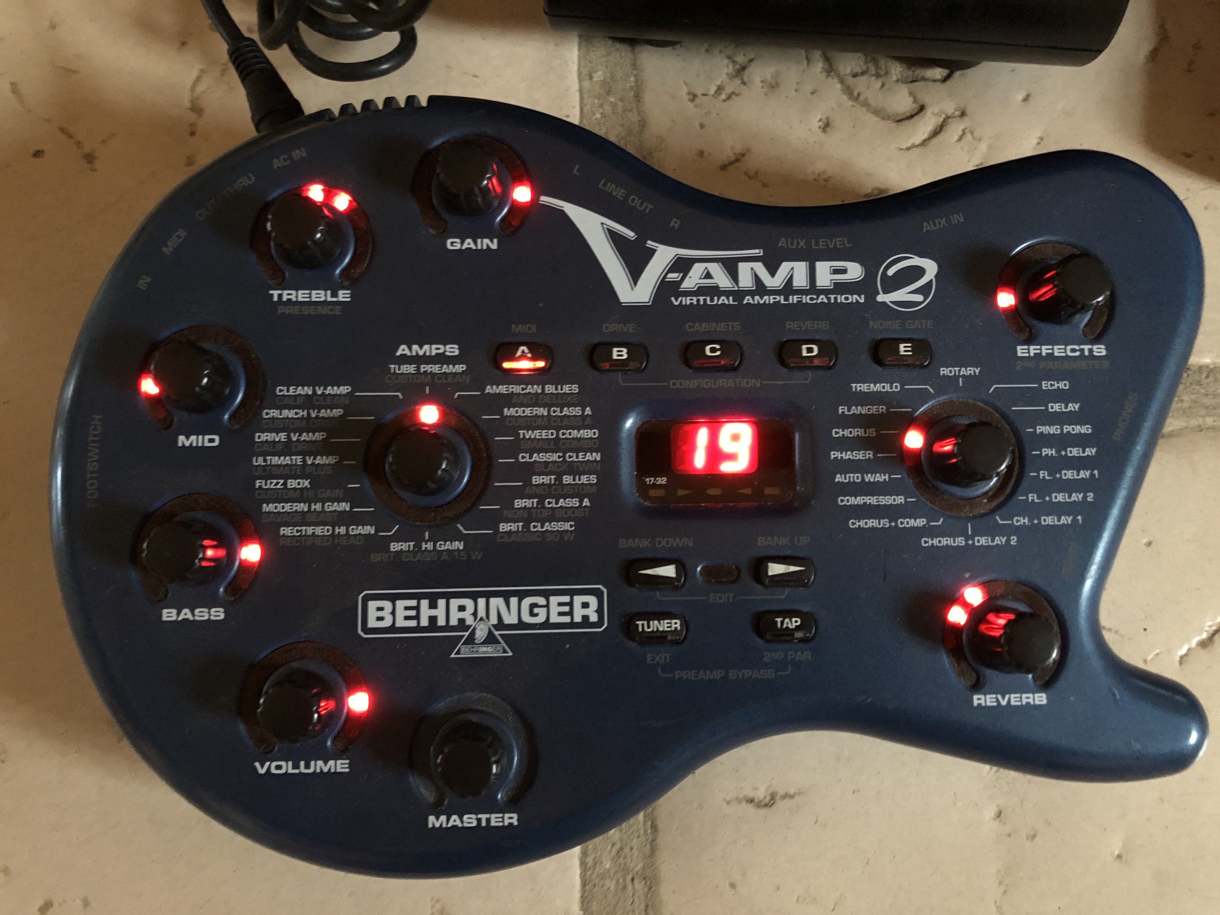 Behringer V-Amp 2 (26107)